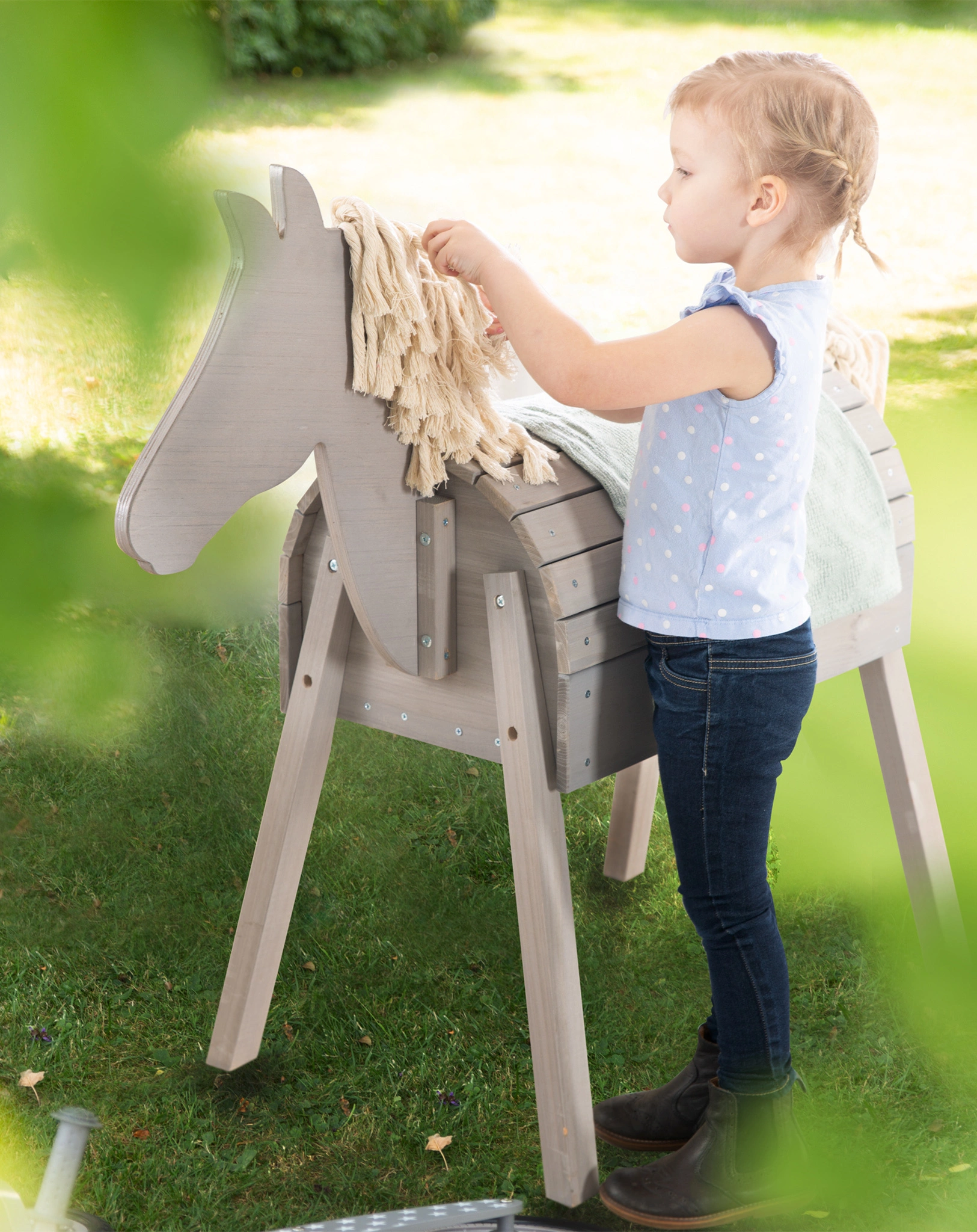 Spiel- & Voltigieroutdoorpferd