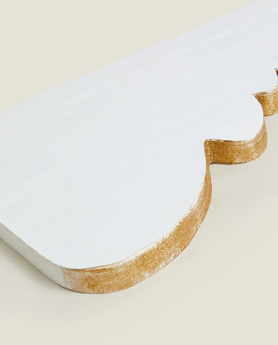 Árvore de Natal decorativa grande de papel com base.