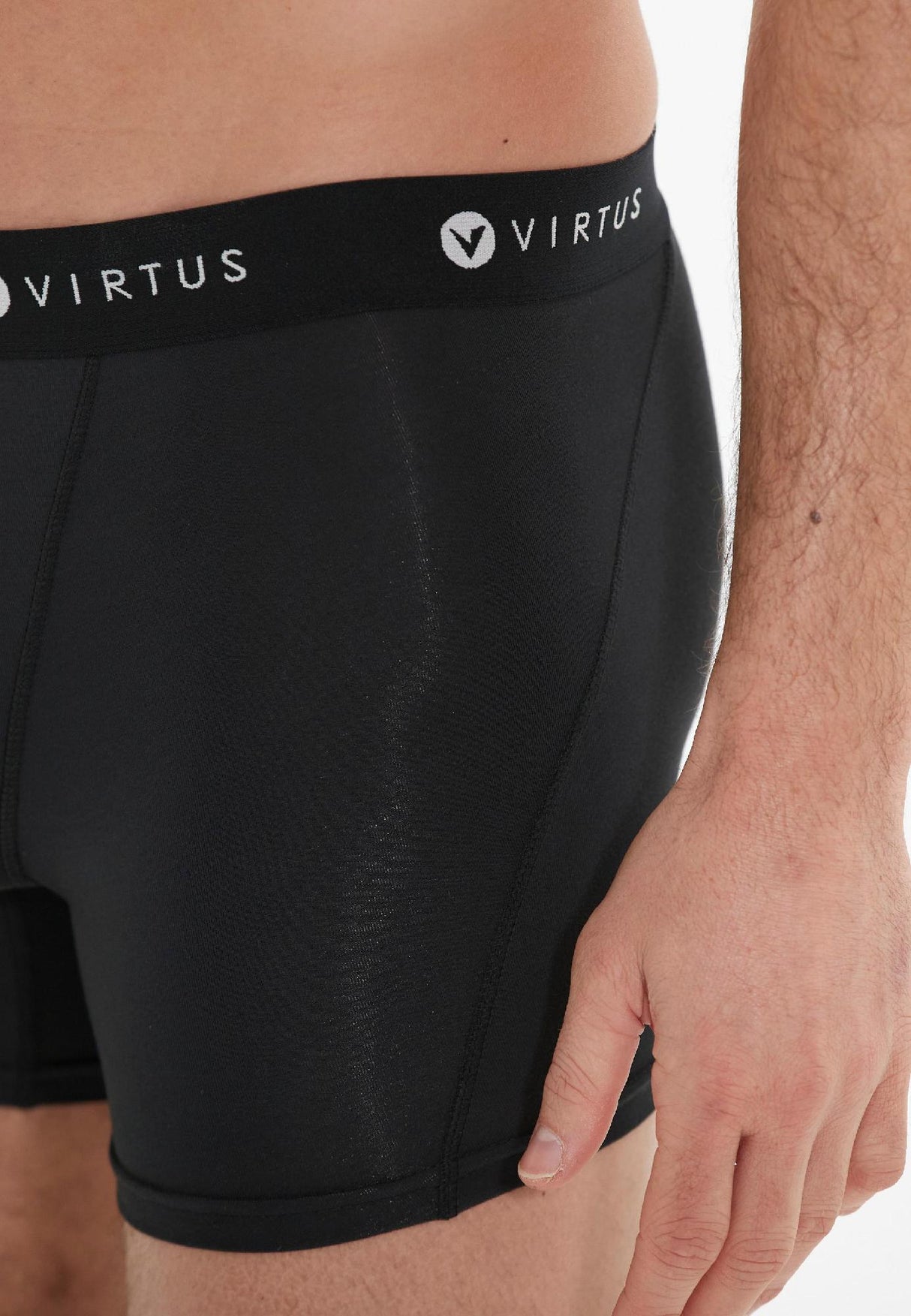 Virtus<br>Tuch M