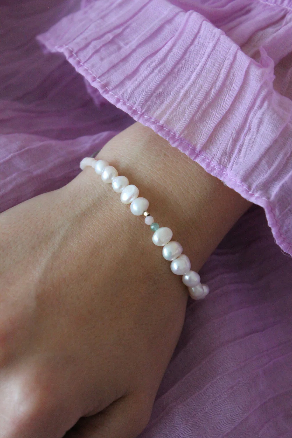 STINE A Jewelry  PlanBørnefonden perlie creme armbånd - forgyldt