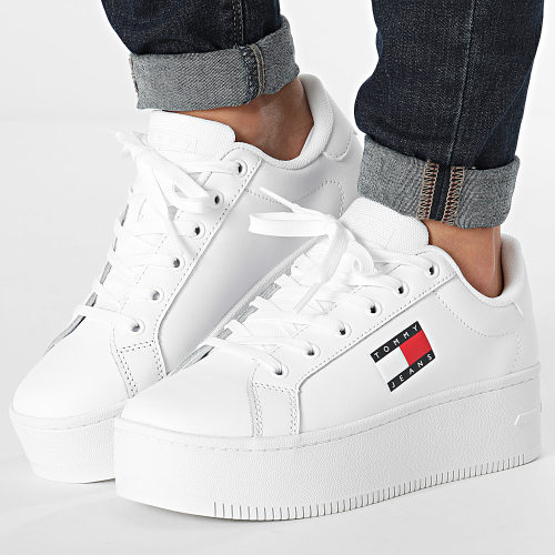 Baskets Femme Flatform Essential 2518 White