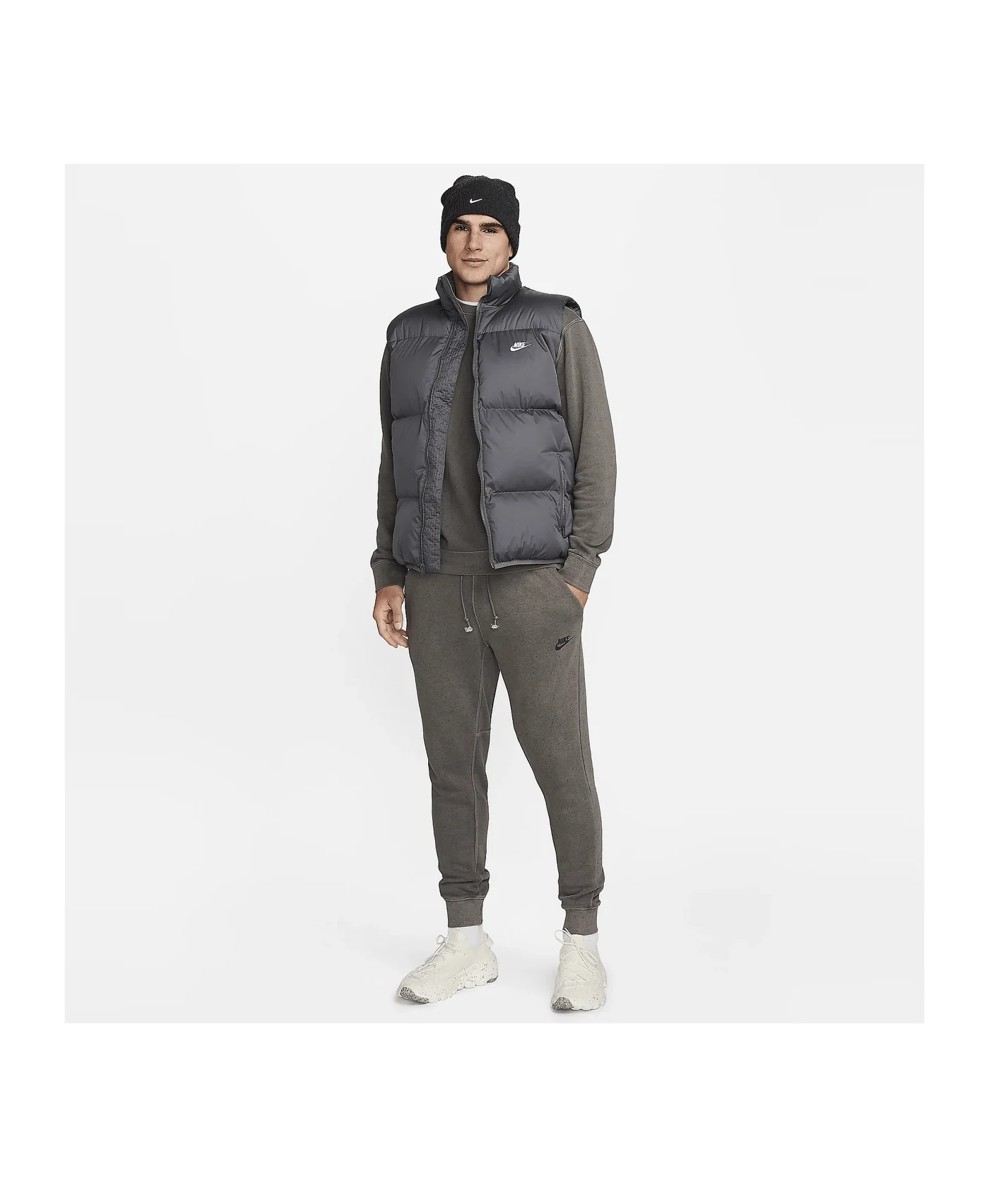 Nike Club Therma-FIT Puffer Weste Grau F068