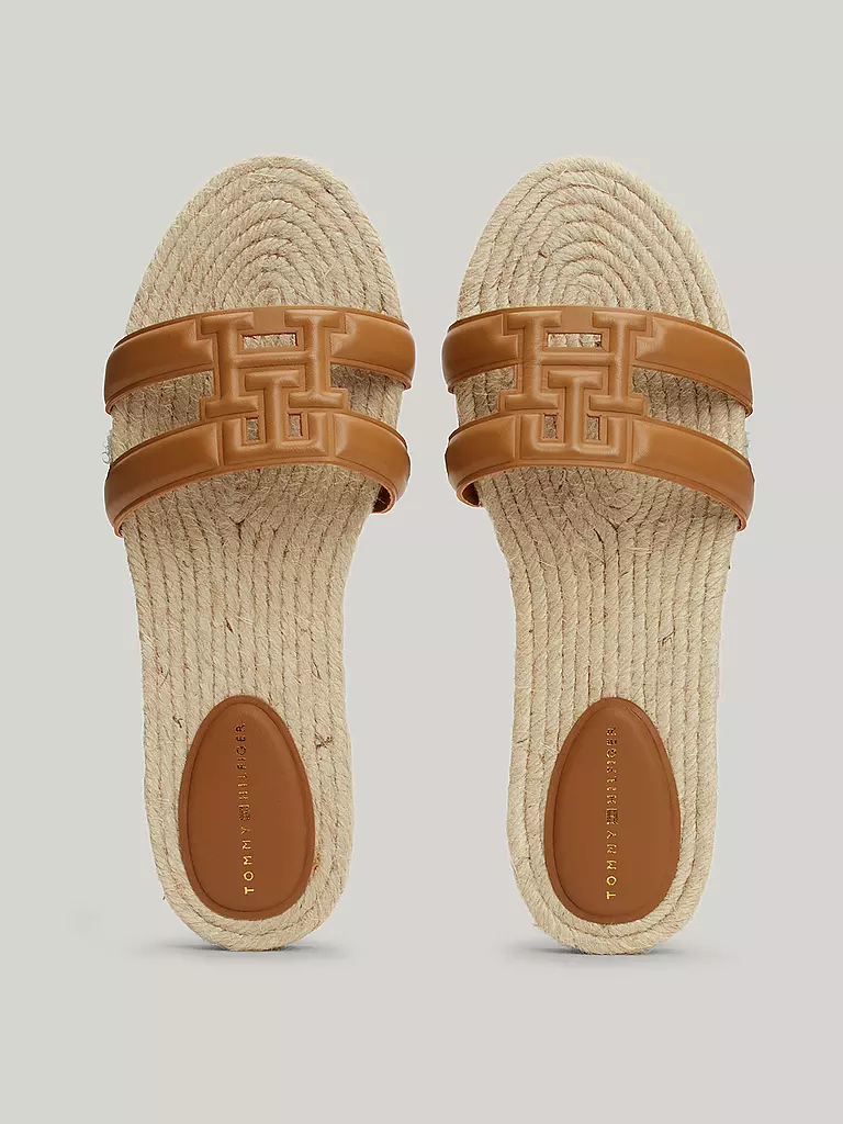 TOMMY HILFIGER Sandalen  braun