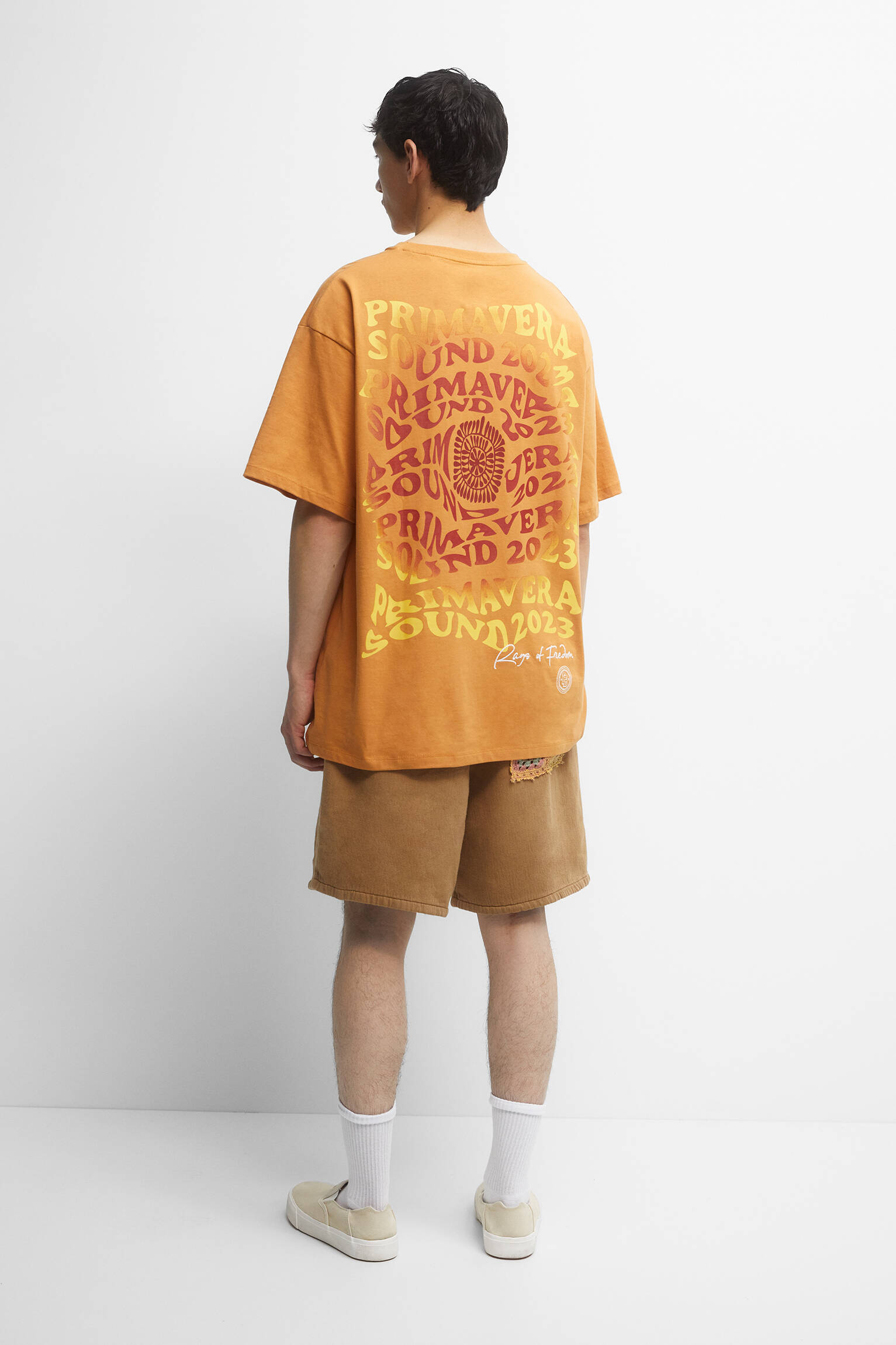 CAMISETA SPRING SOUND FLAG - MOSTARDA