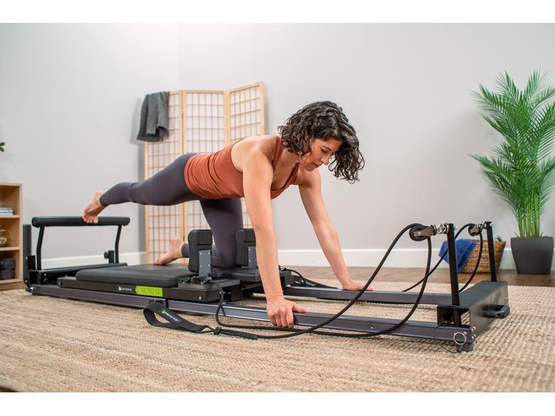 Pilates Reformer Metro IQ Wheelbarrow wheels Speziell für das Heimtraining entwickelt