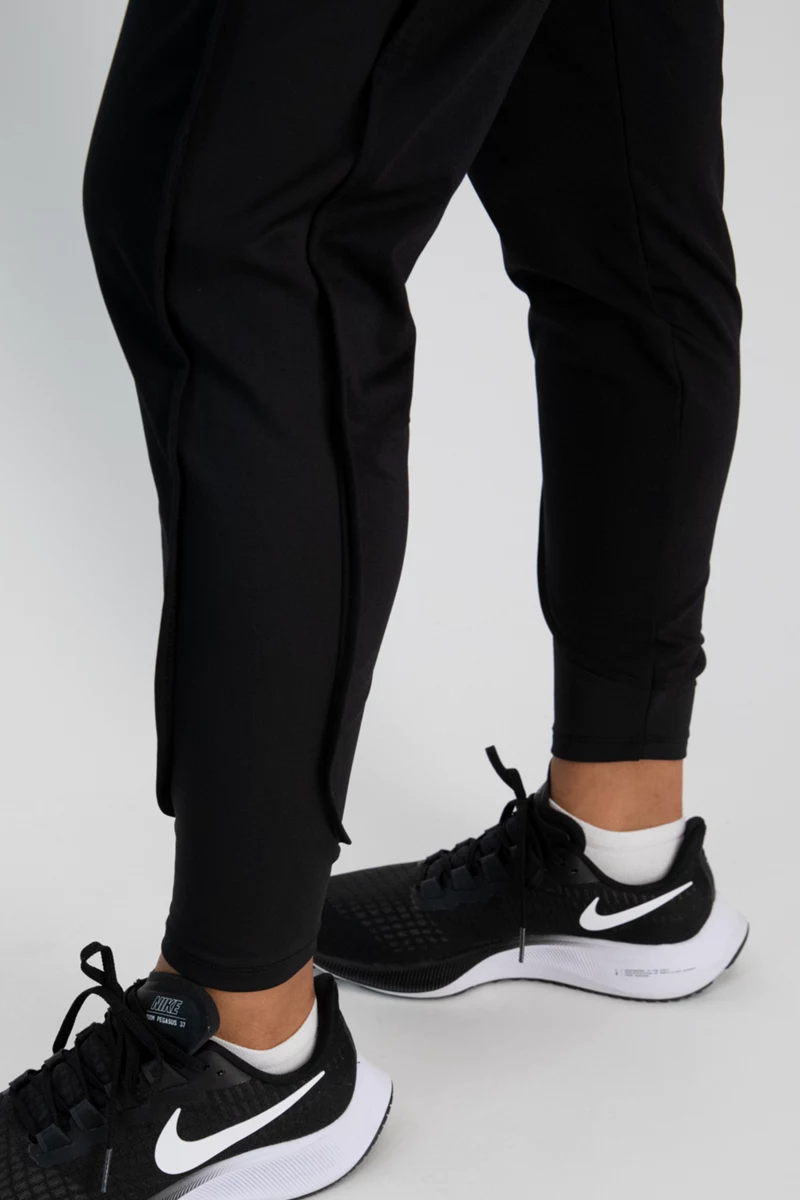 Nike Therma-FIT Essential Damen Laufhose