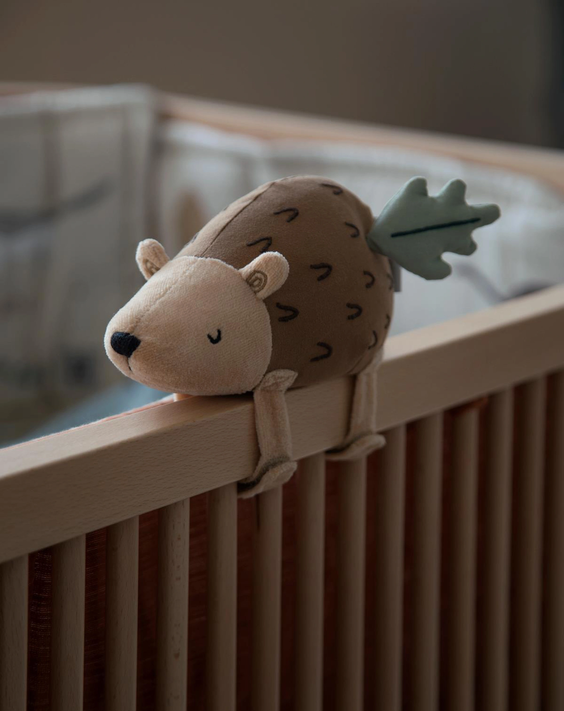 Spieluhr TWINKLE DER IGEL in braun