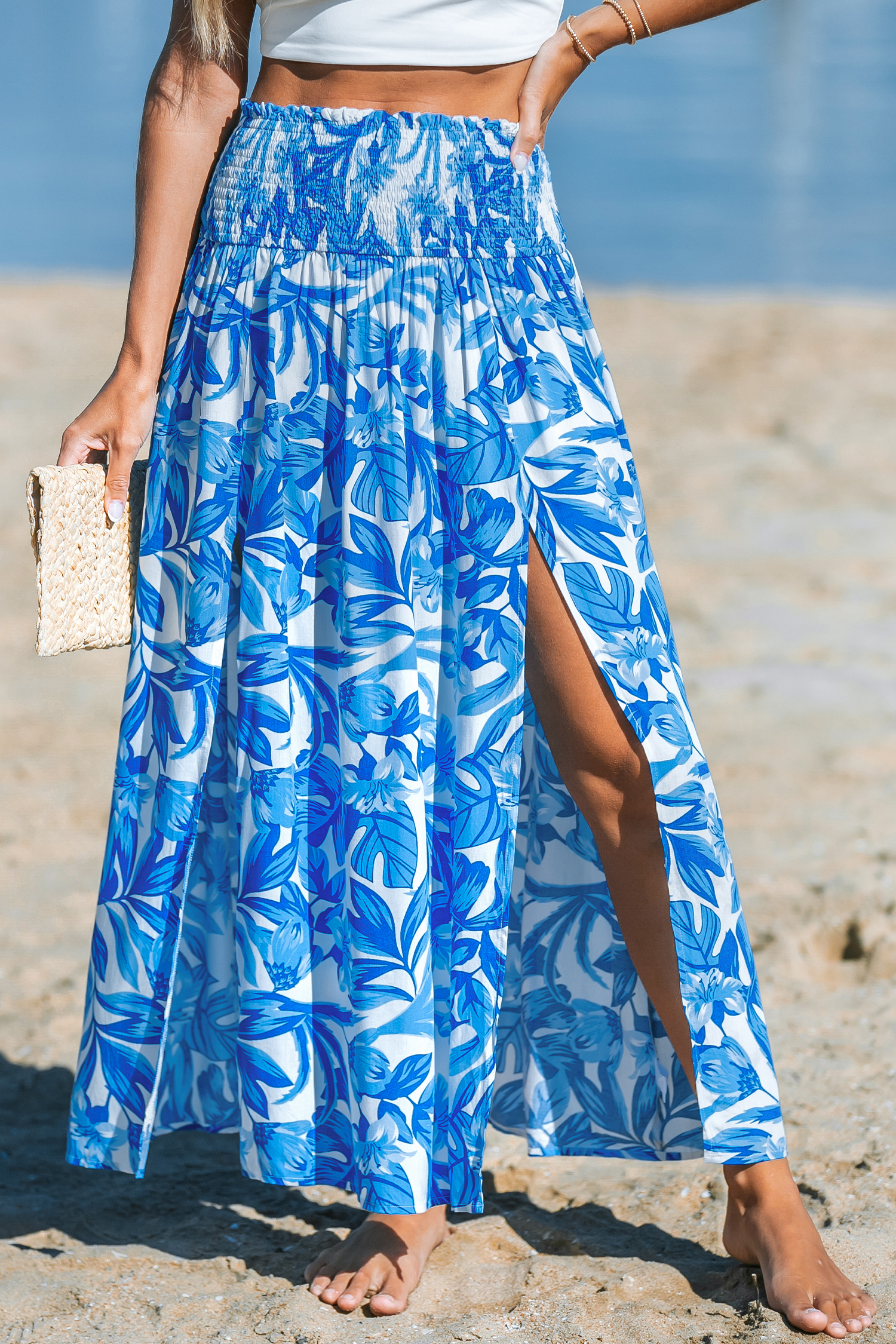 Jupe cover up maxi avec taille à smocks tropicale bleue