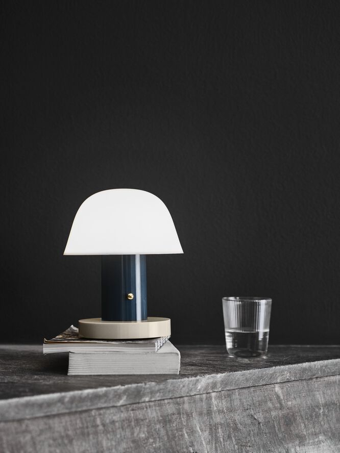 &Tradition Setago JH27 Table Lamp Twilight/sand
