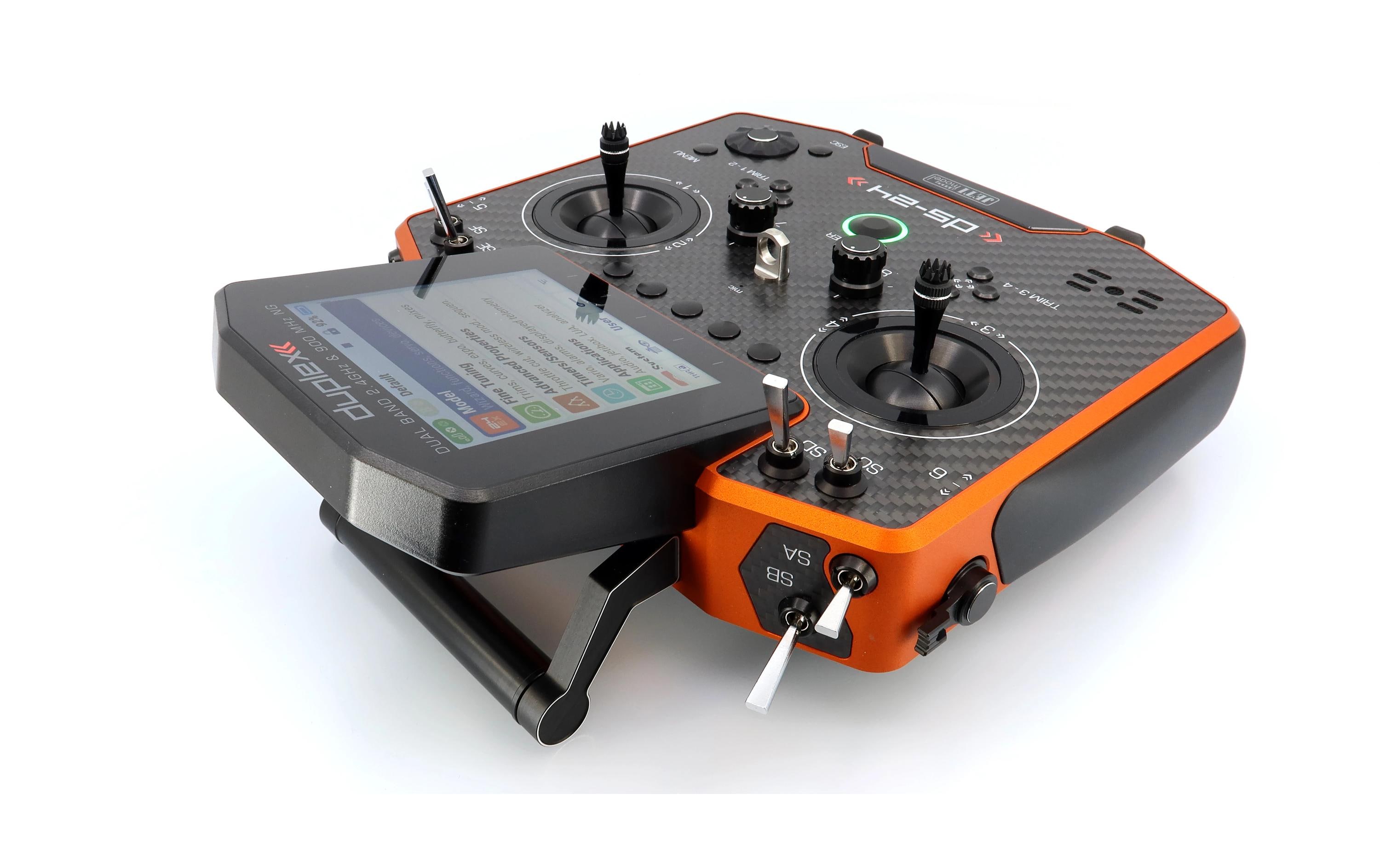 Fernsteuerung DS-24II Carbon Line Orange 24 Kanal, Duplex EX<br>Professioneller 24-Kanal-Sender mit Geber auf Rückseite und Carbon-Frontplatte