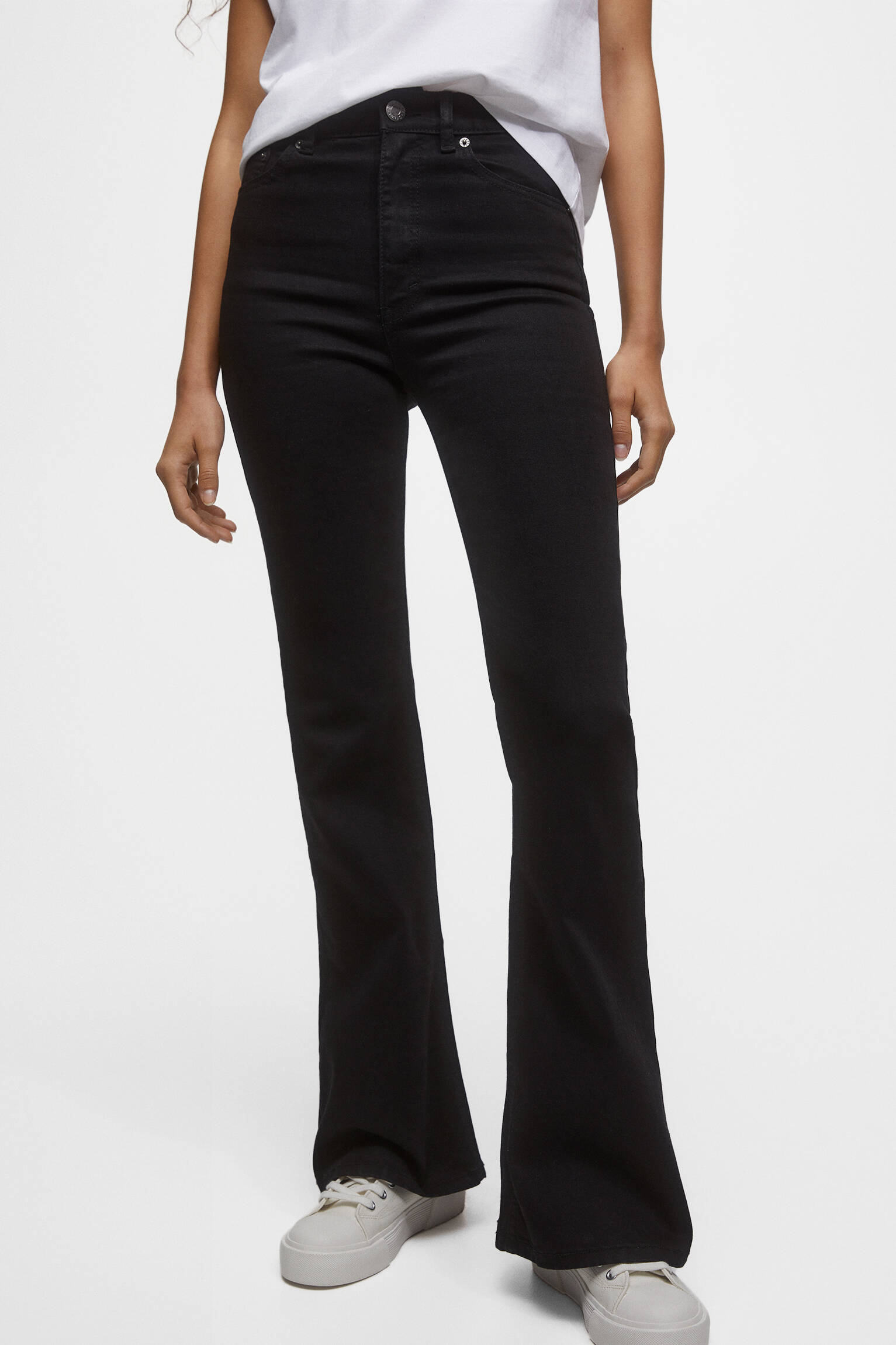 CALÇA JEANS FLARE DE CINTURA ALTA - PRETA