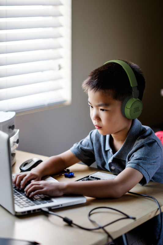 JBL - JR310 Wired - Designet for Kids - JBL Safe Sound