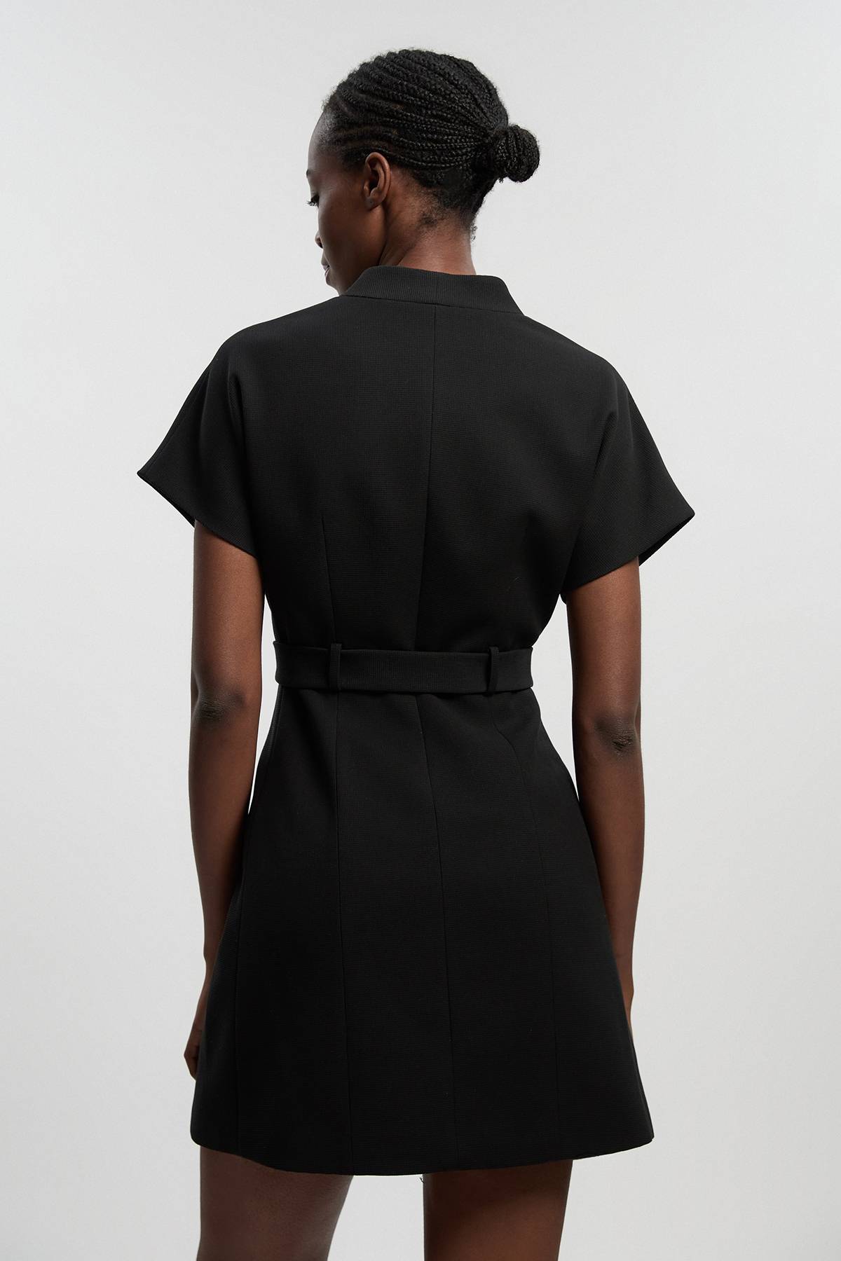 KarenMillen Robe Mini Ceinturée À Col Montant En Tissu Stretch Texturé Compact Petite