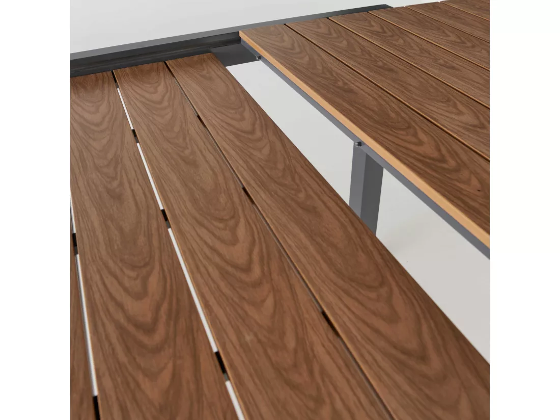 Table extensible en aluminium et bois synthétique marron