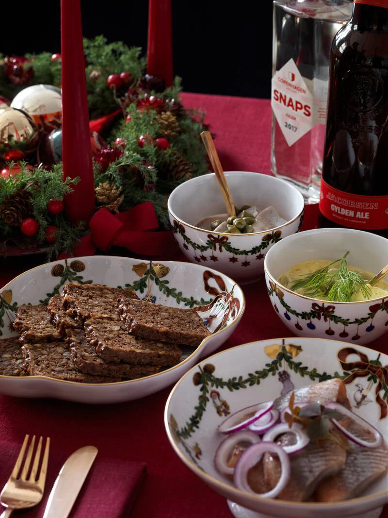 Royal Copenhagen  Stjerne Riflet konfektskål, 2 stk. - 30 cl.