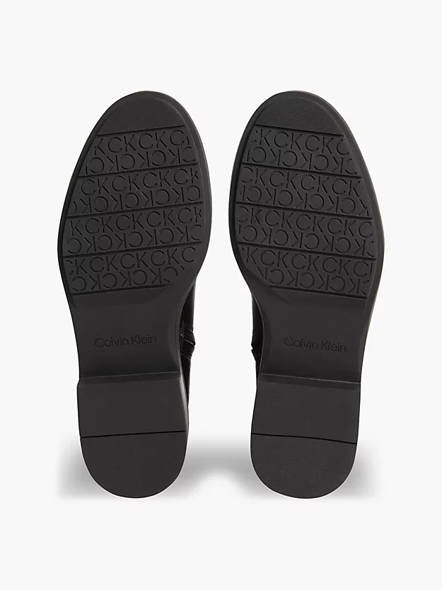 botas de couro até o tornozelo