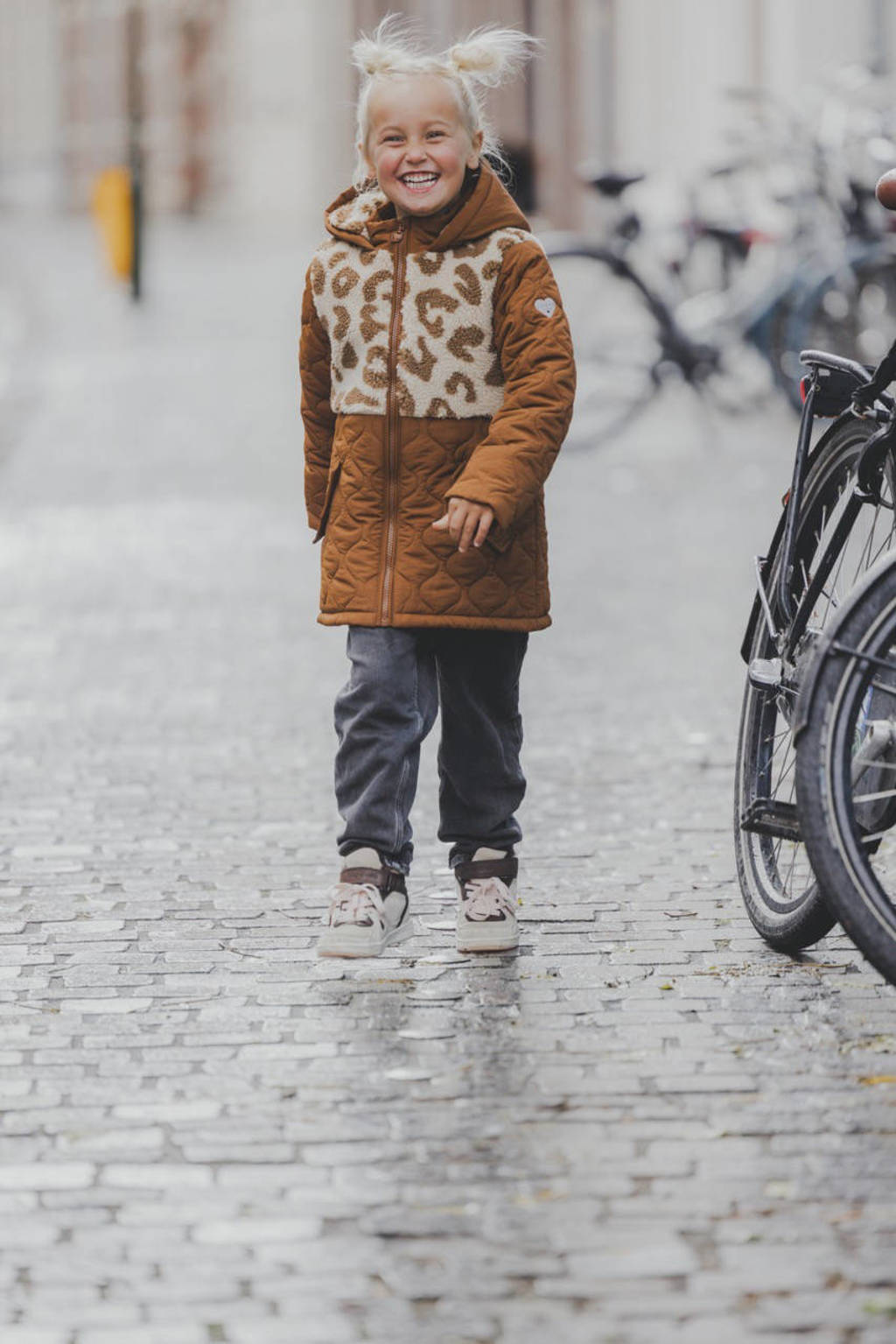 LOOXS gewatteerde jas met panterprint bruin
