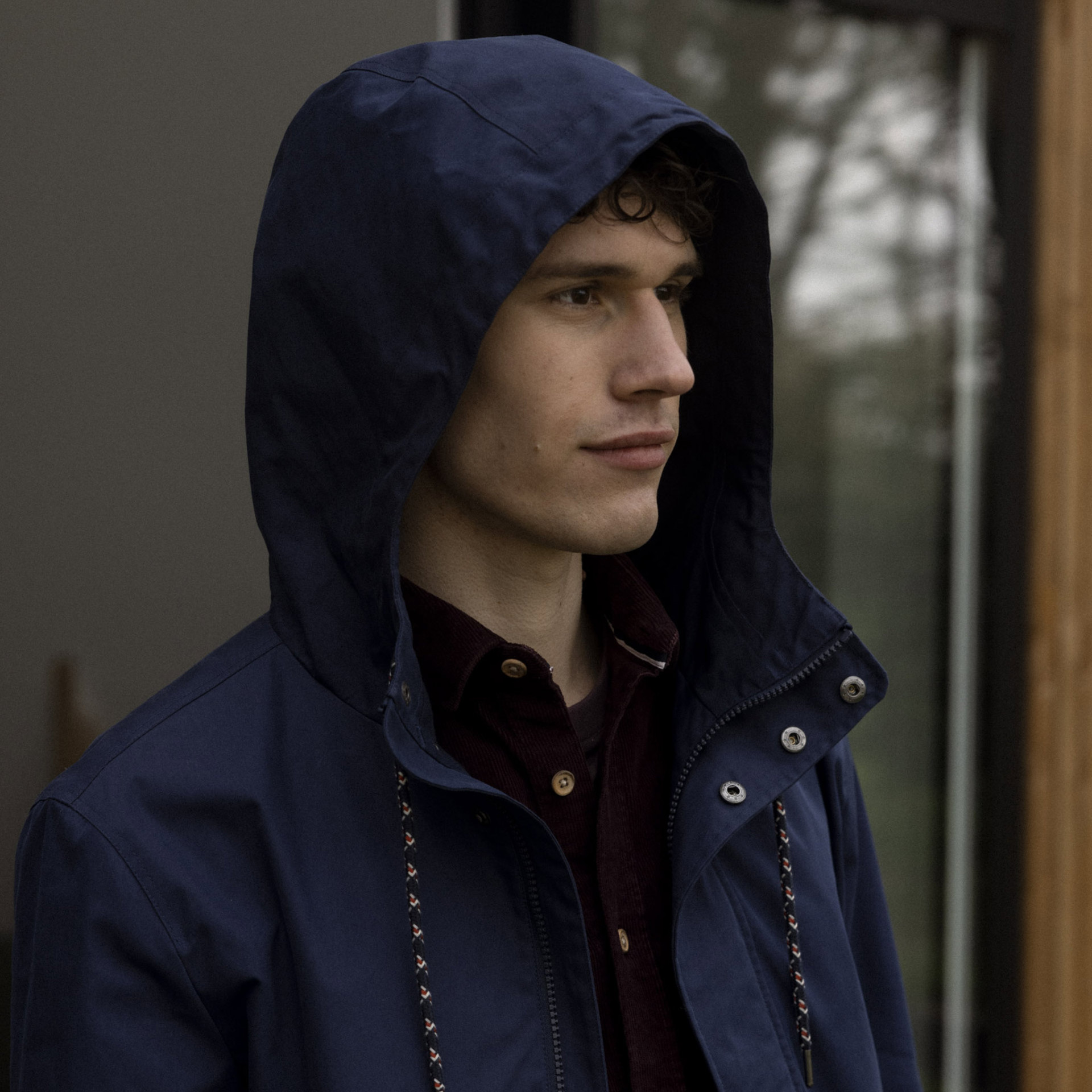 Impermeable bleu marine végan en coton et polyamide recyclé - modèle Gresigne