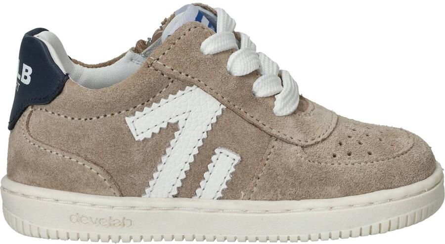 Develab 44427 Lage schoenenJongensKindersneakers Wit beige