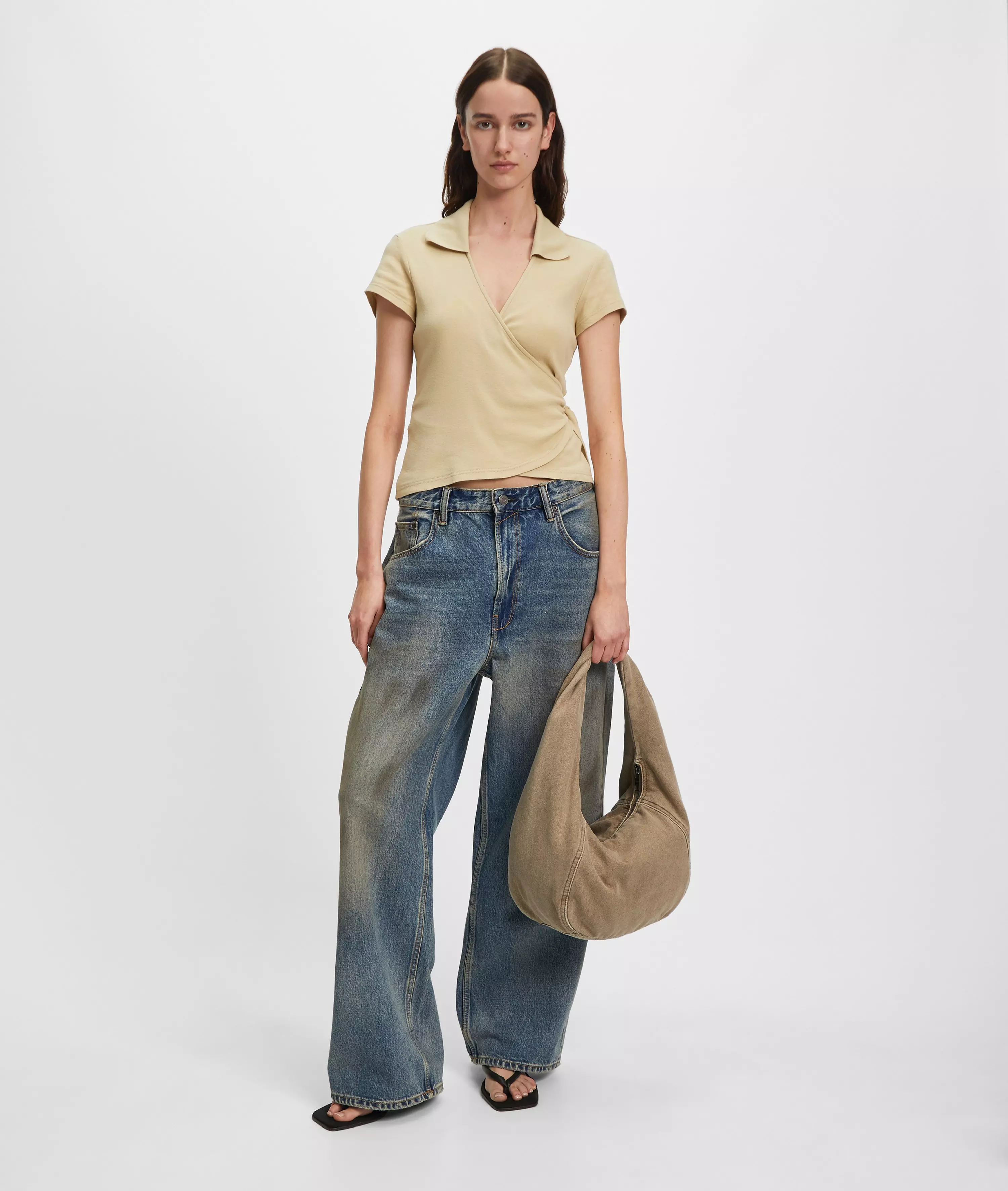 Denim Farrah II Hobo M Roomy denim moon bag
