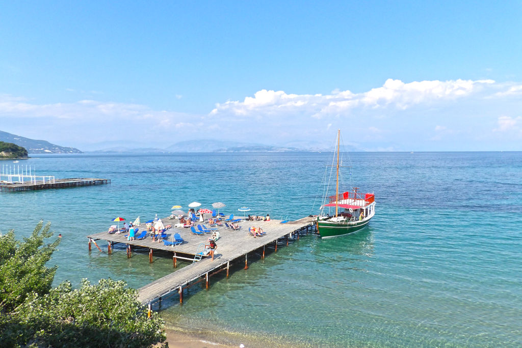 Fly & Go Dassia Beach Logies en ontbijt - Hotel