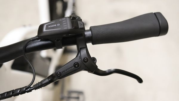 ZING GEN 2 TRAPEZ 545 E-City- u. Alltagsvelo  Weiss  M