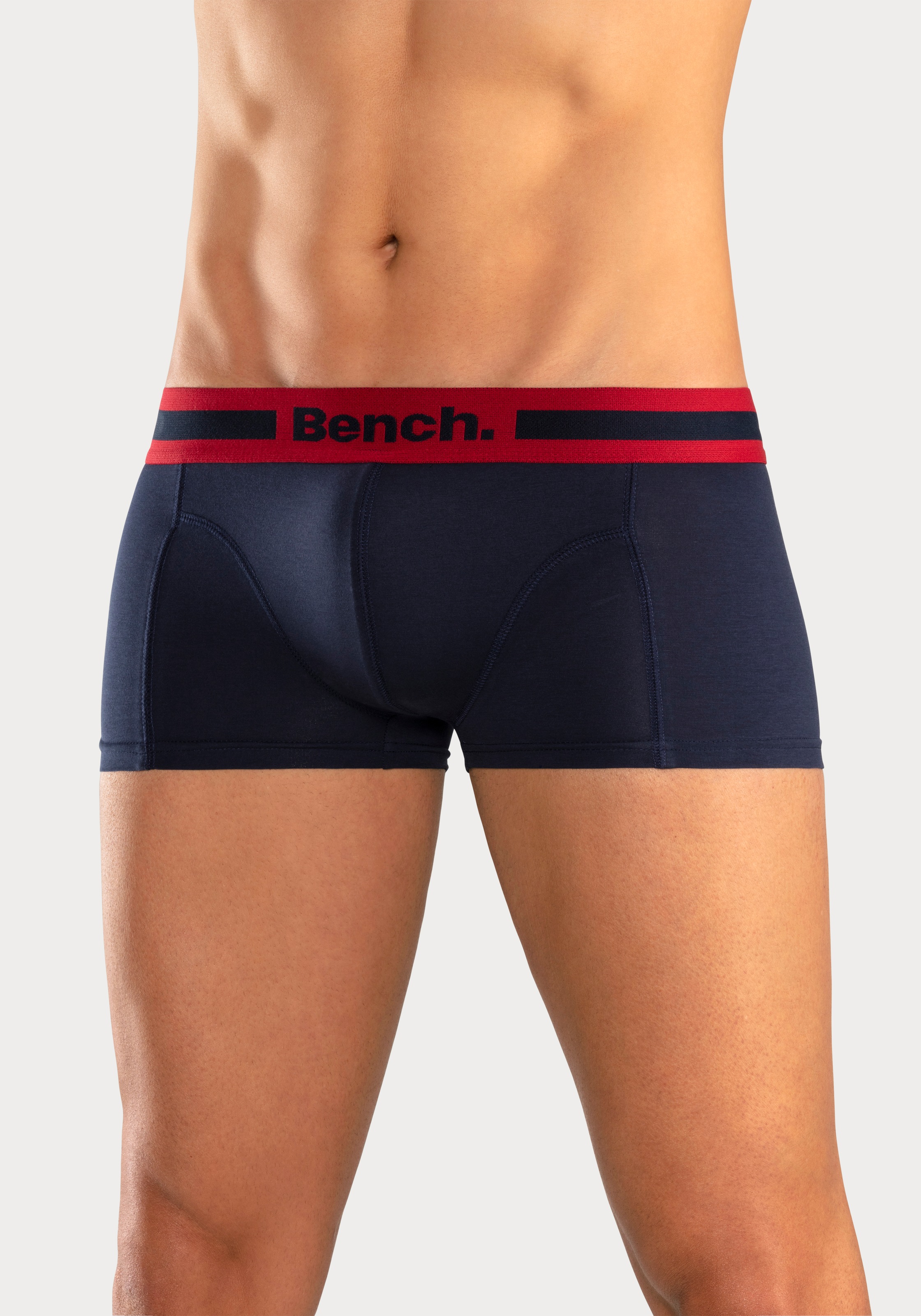 Bench. Hipster, 4 Stk. knapp sitzende Boxershorts aus Baumwollmischung