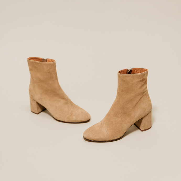 Bottines à talons  en velours beige