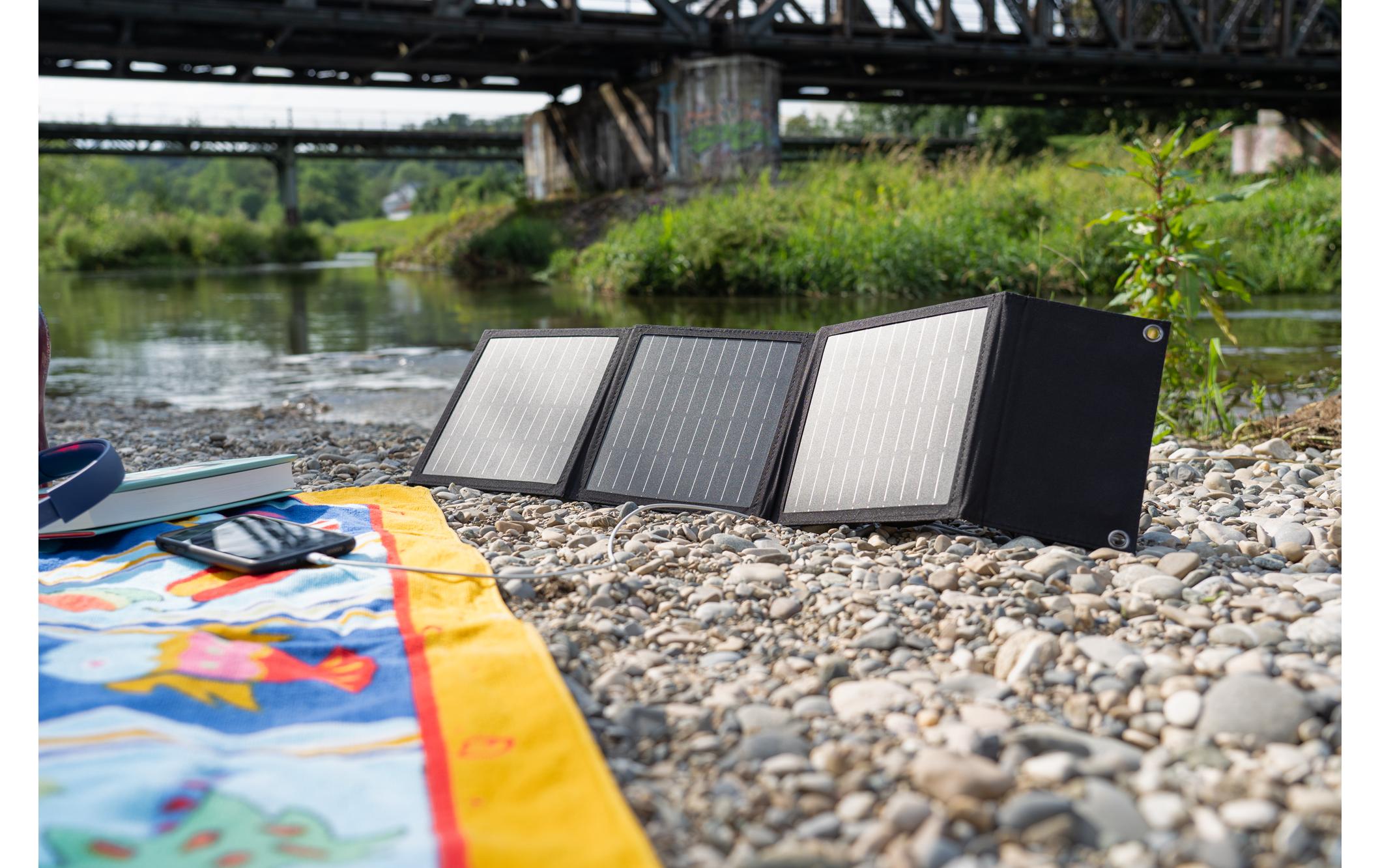 Solarpanel PB-10000 mAh 21W XL mit PowerbankBesonders leistungsstarke Energiequelle optimal für den autarken Einsatz