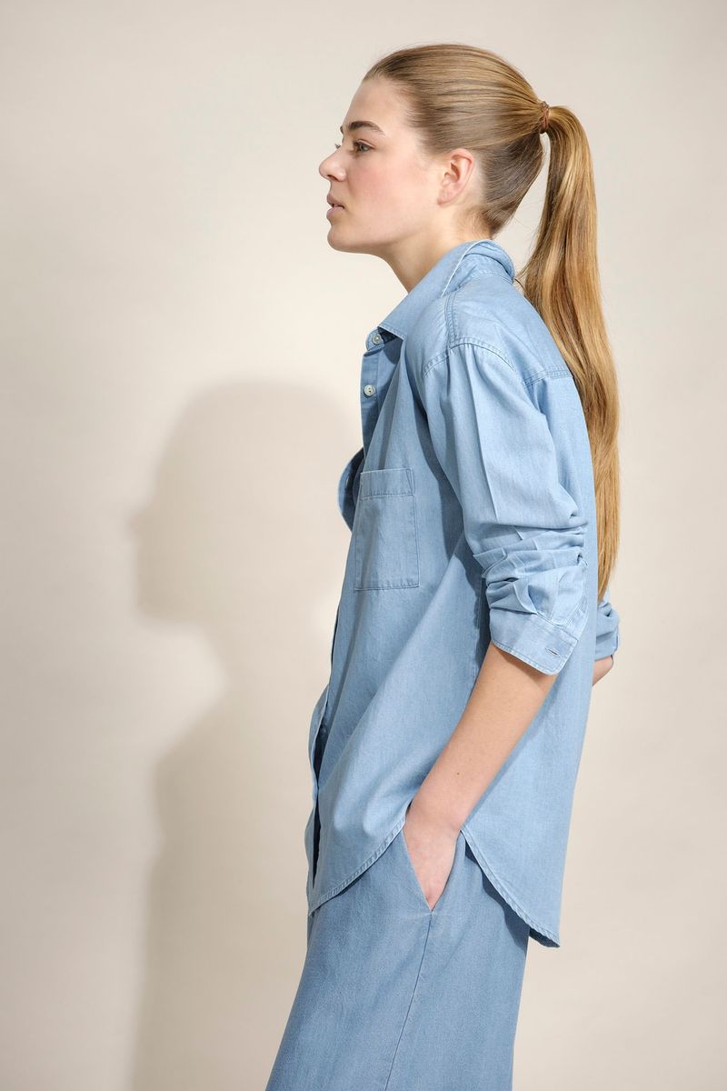CAMISA EM CHAMBRAY