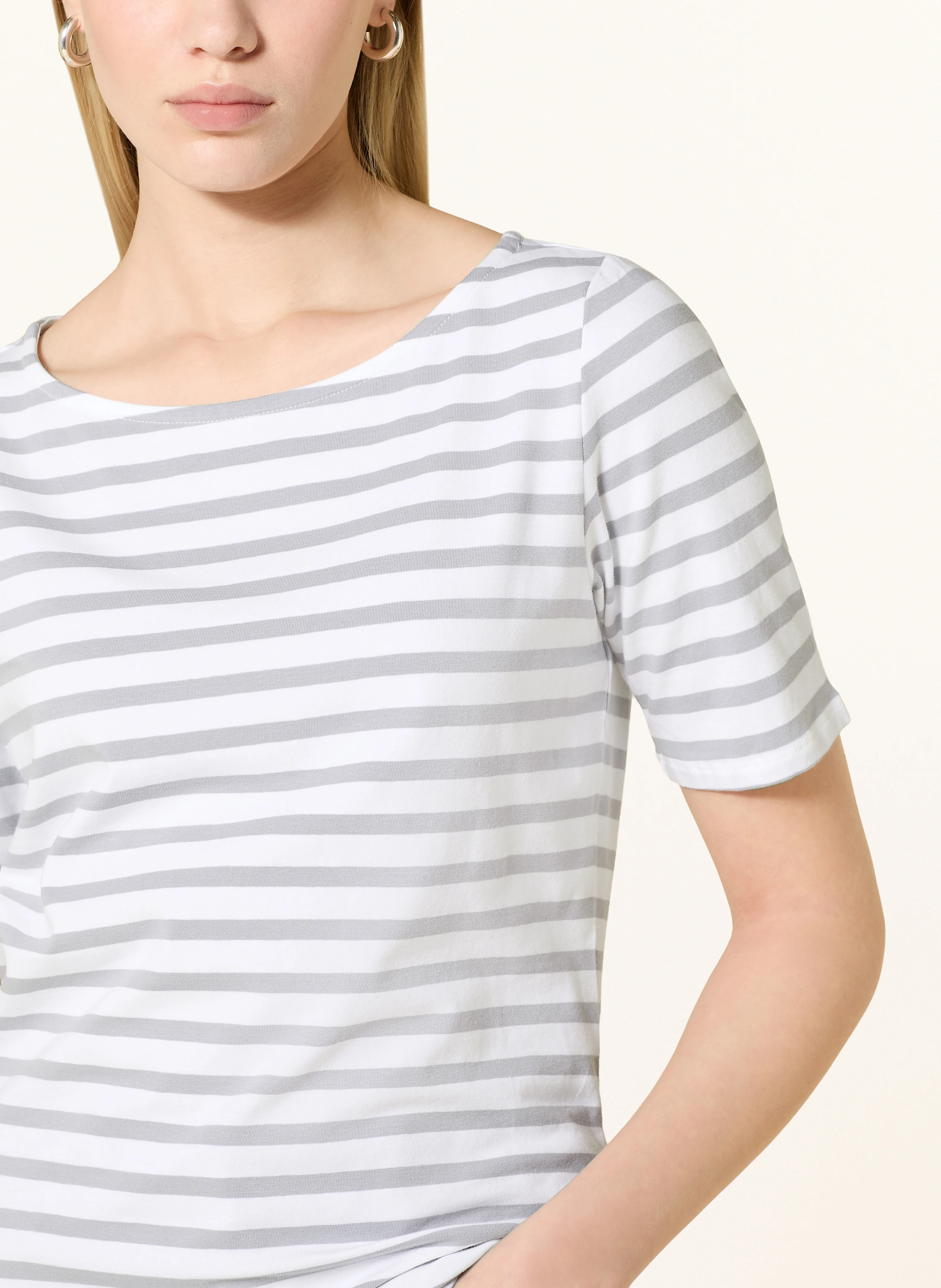 MORE & MORE T-Shirt