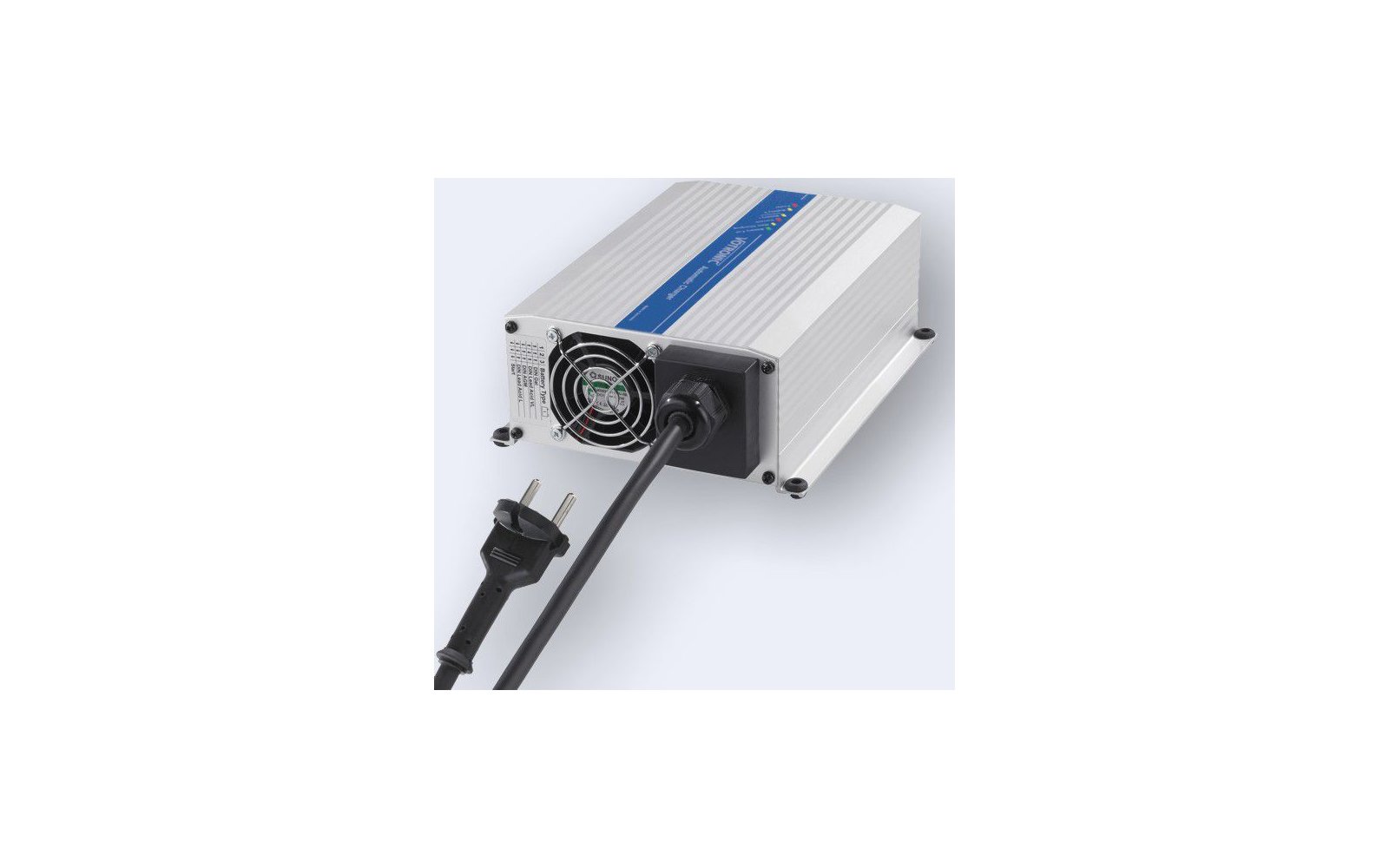 Votronic Vollautomatisches Ladegerät VAC-F II mit Schutzklasse II / Temperatursensor 12 V / 15 A