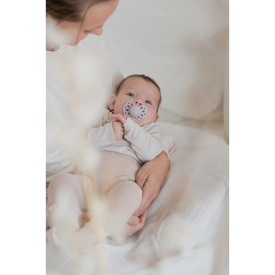 BIBS® Schnuller Infinity anatomischer Sauger 0-6 Monate BlossomDusky Lilac 2 Stk.