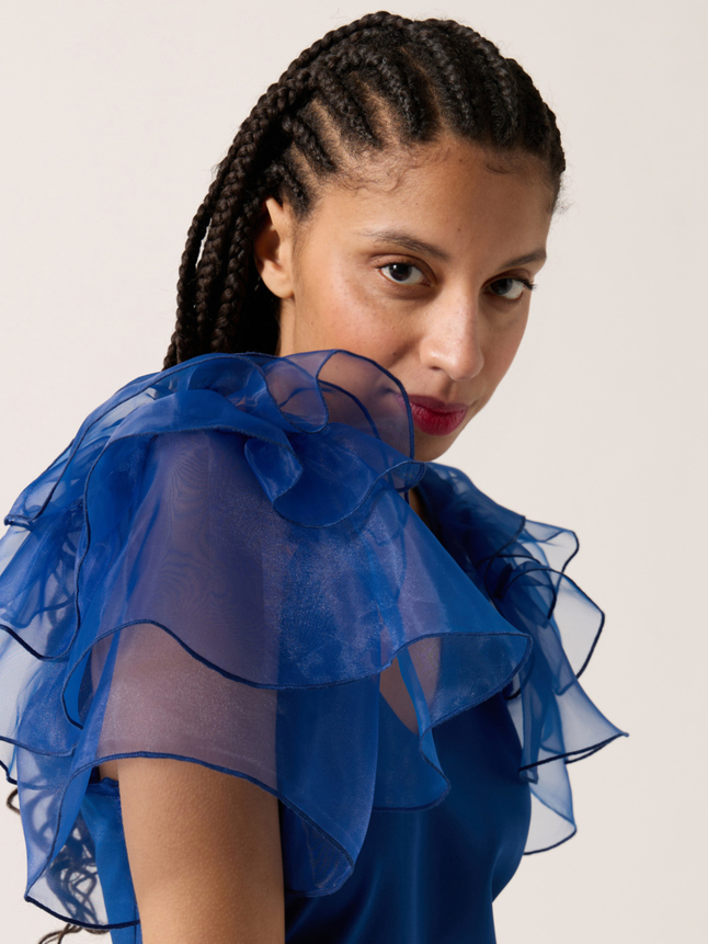 Robe avec manches en organza