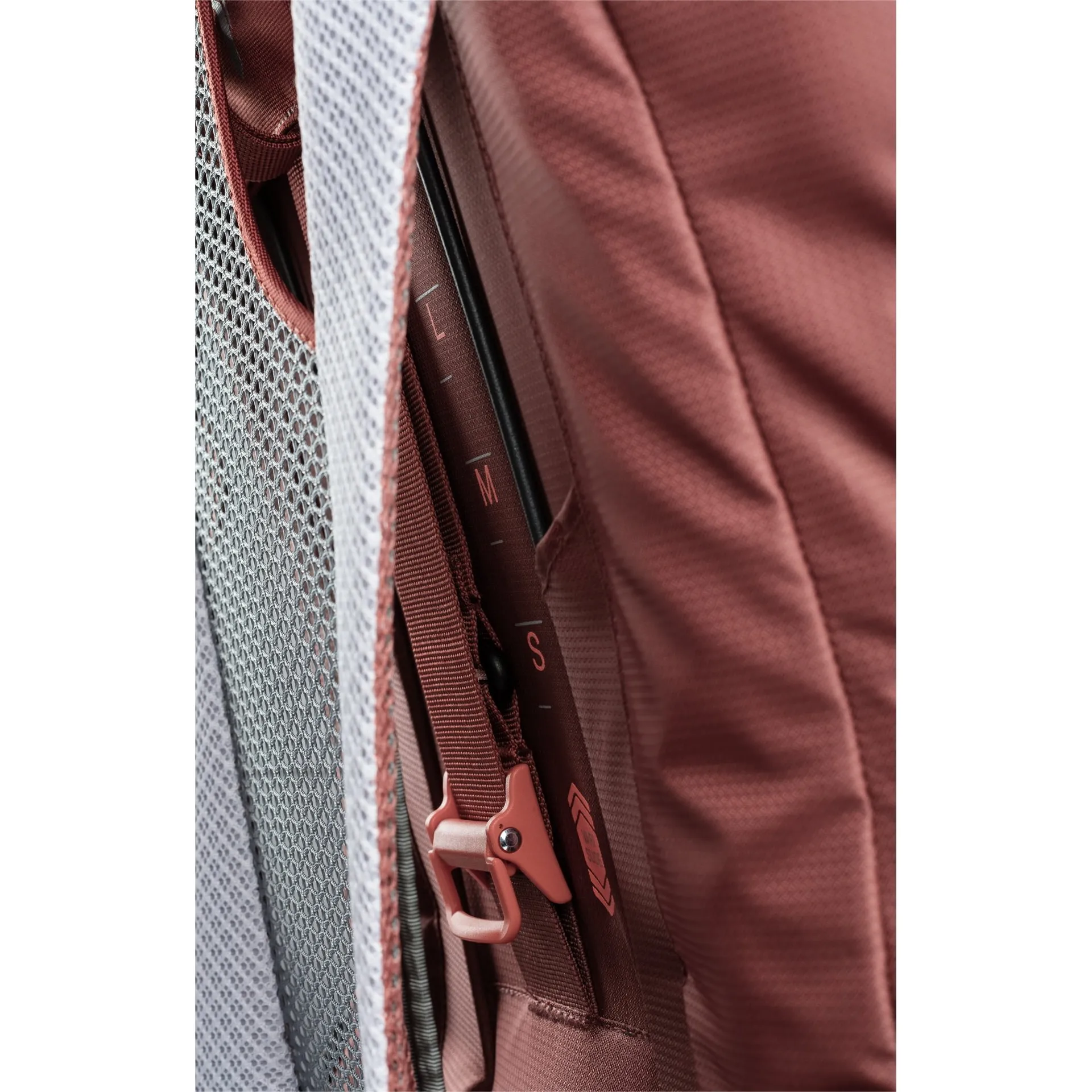 Deuter Futura Air Trek 55 + 10 SL Redwood-lava