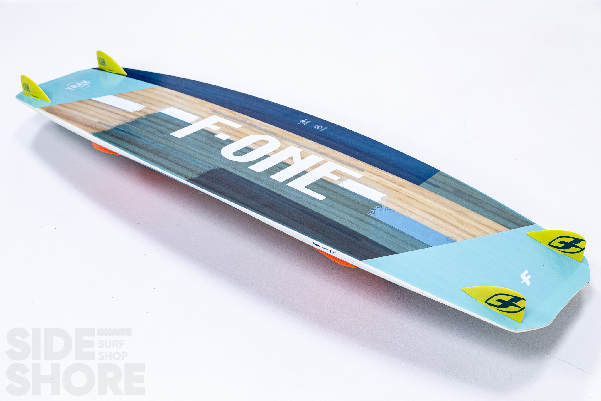 F.one Trax - 2022 136x 40.5 - complète 136/40.5