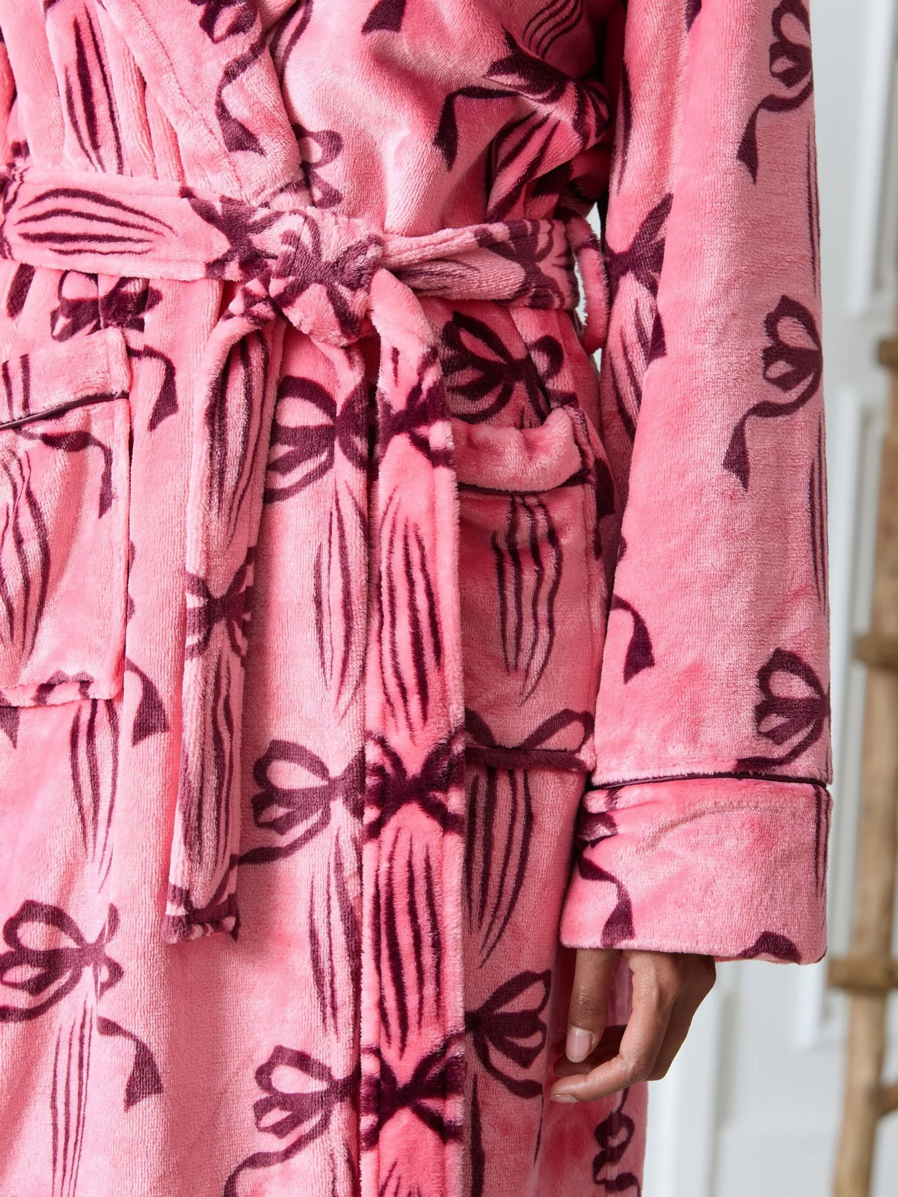 Chelsea Peers Fleece Bow Print Dressing Gown