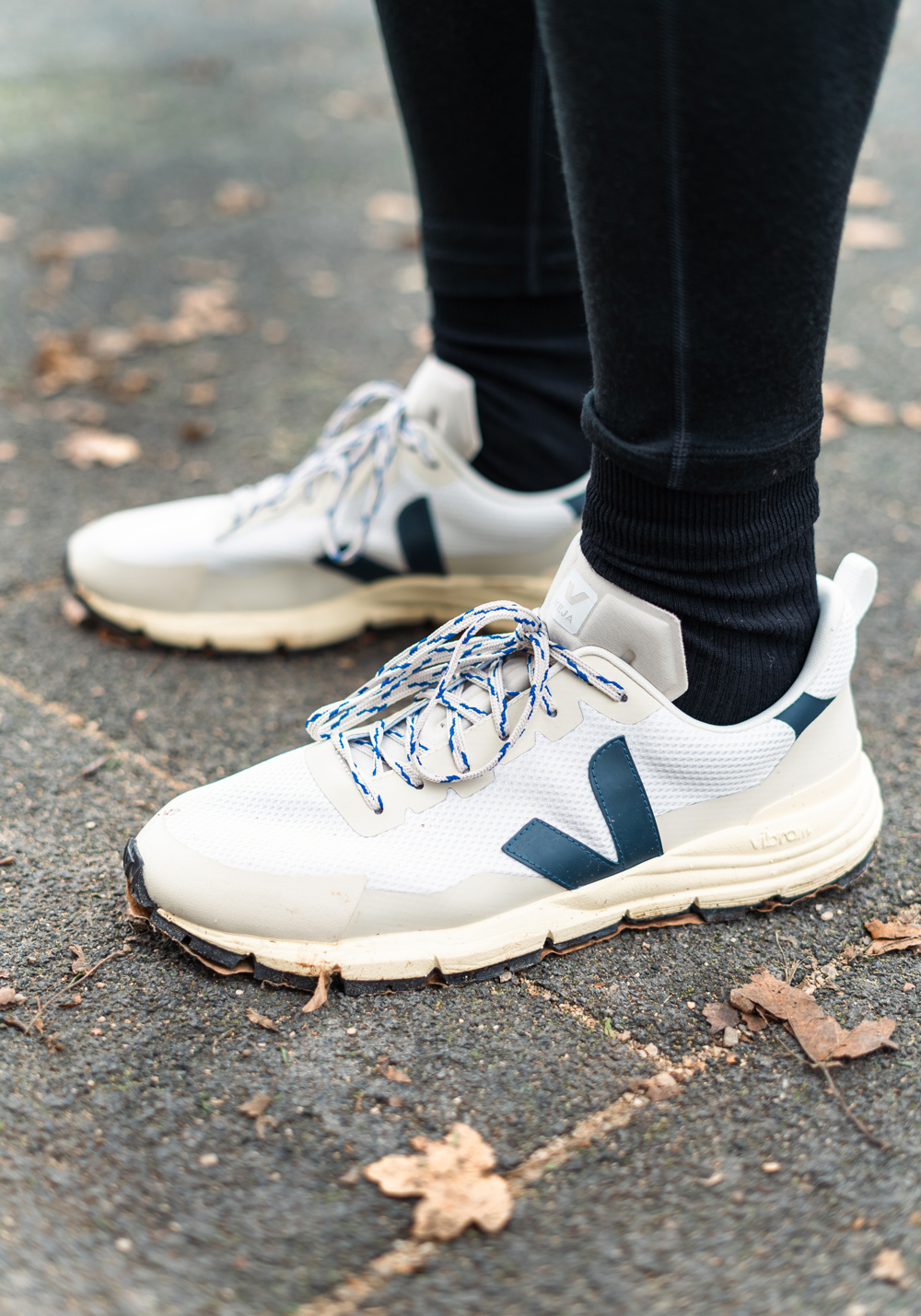 Veja Outdoorschuh Dekkan Alveomesh Gravel Nautico