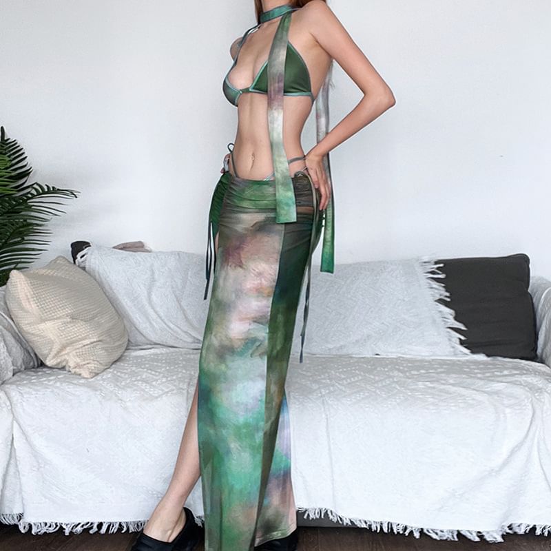 Emilyn - Set: Halter Tie Dye Bikinitop + Strikbroekje aan de zijkant + Gerimpelde Splitrok