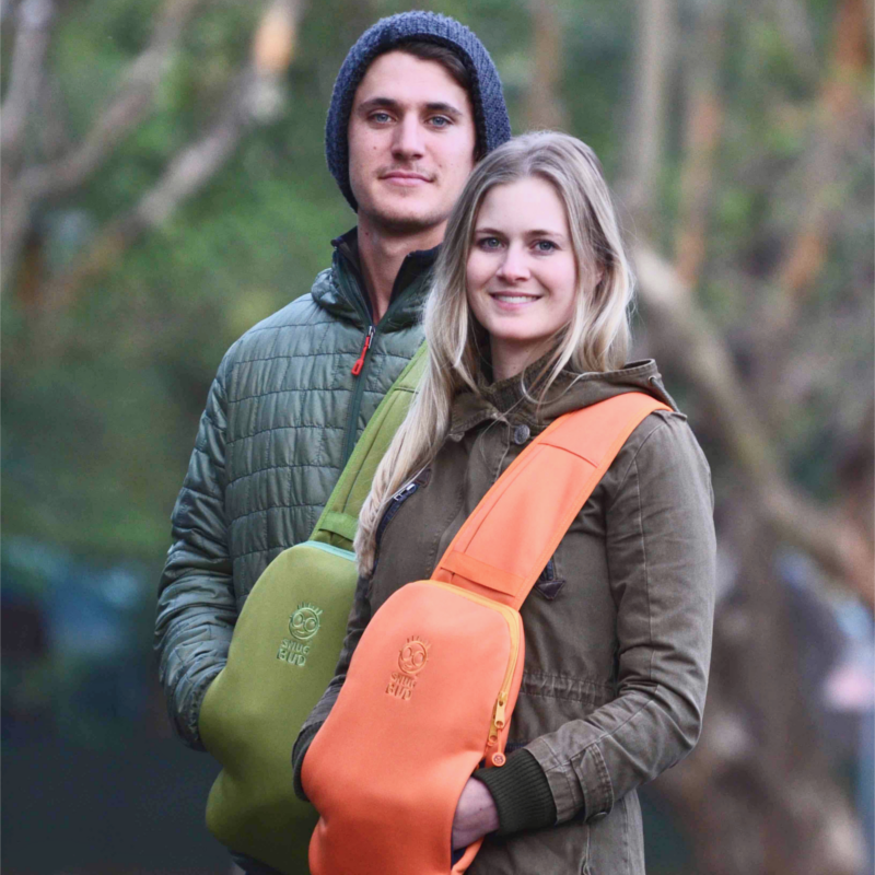 Snugbud Classic groen/oranje rugzak met warmte kruik