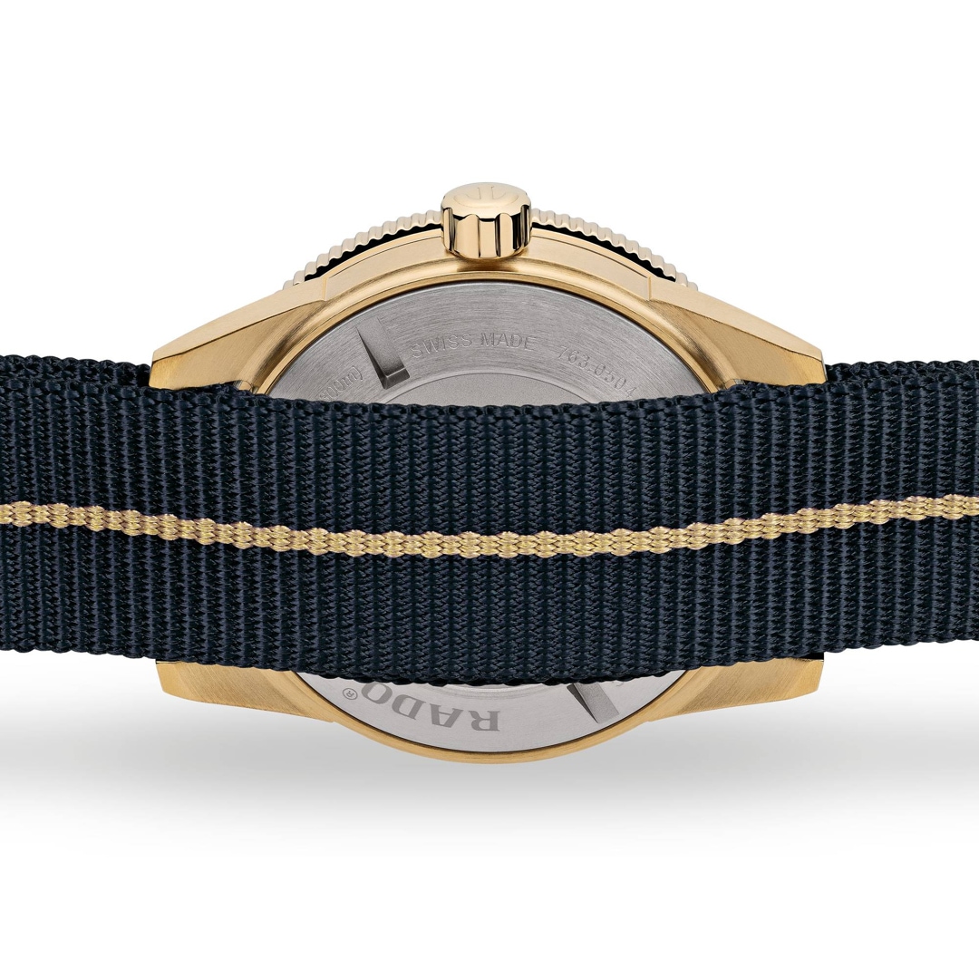 Rado Captain Cook XL Automatik Bronze / Nato blau
