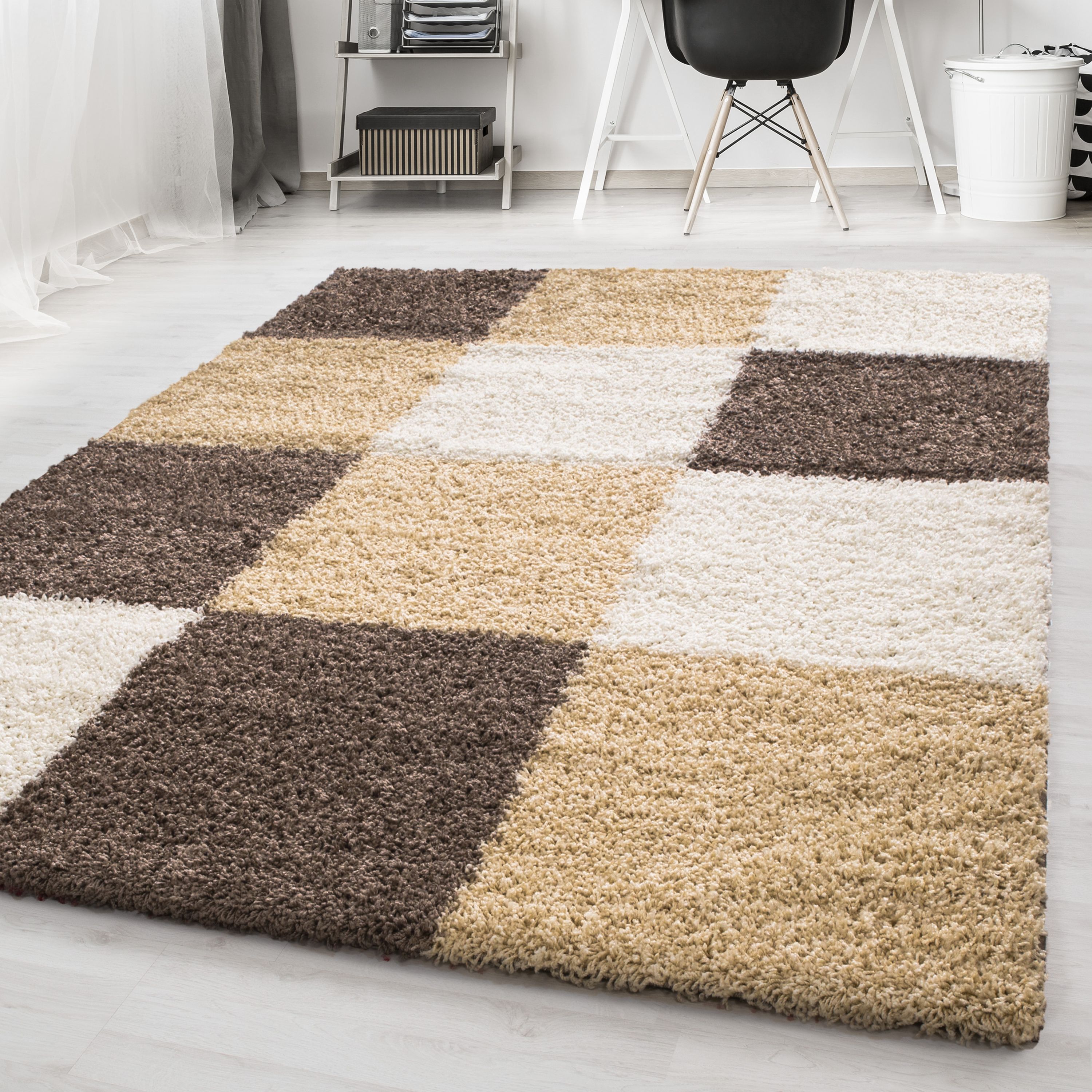 Stilvoller Hochflor-Teppich mit zeitgemäßem Karo-Muster, Shaggy-Teppich