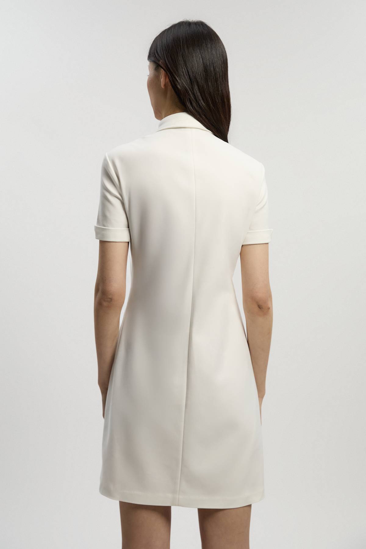 KarenMillen Robe-chemise courte en coton techno tissé avec fermoir en or