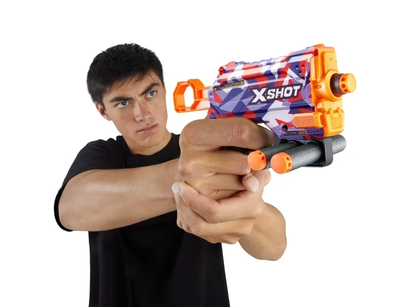 X-Shot Skins Menace Dart Blaster (8 Darts)