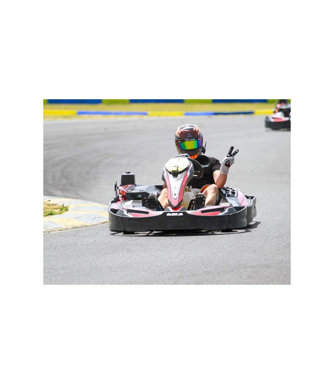 2 sessions de kart pour 2 personnes près de Paris - SMARTBOX - Coffret Cadeau Sport & Aventure