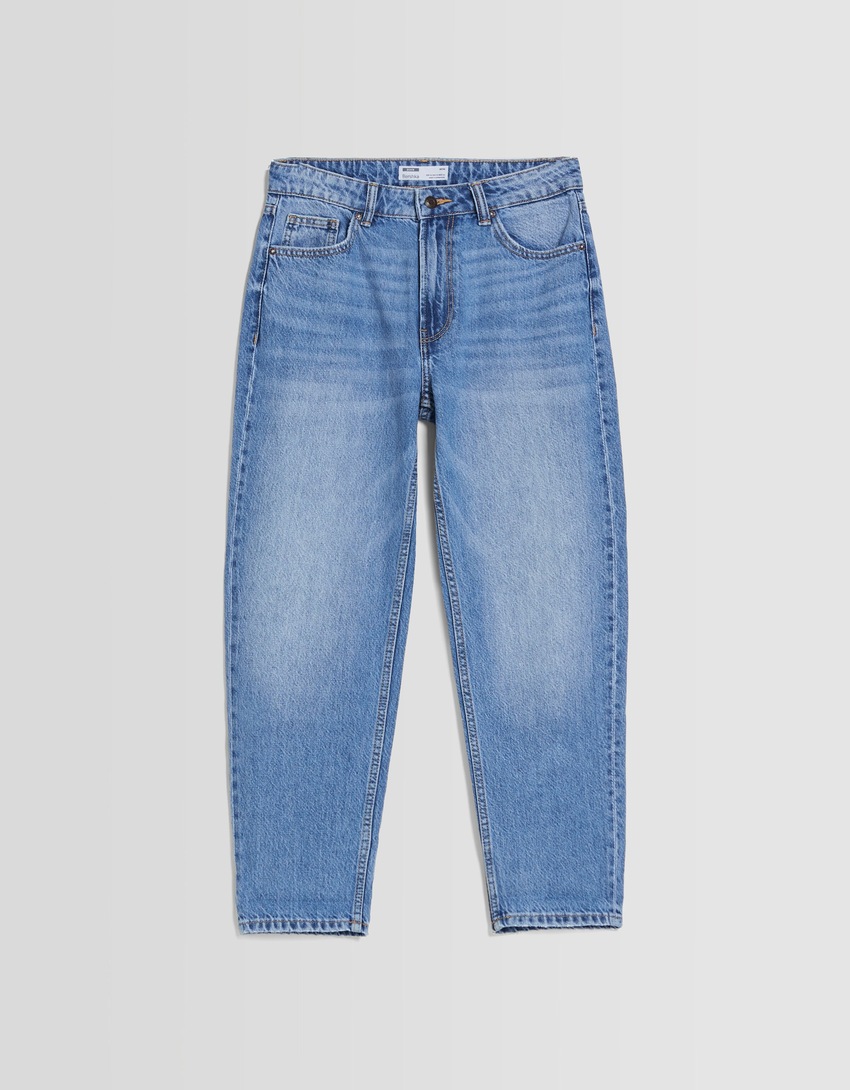calça jeans de mãe