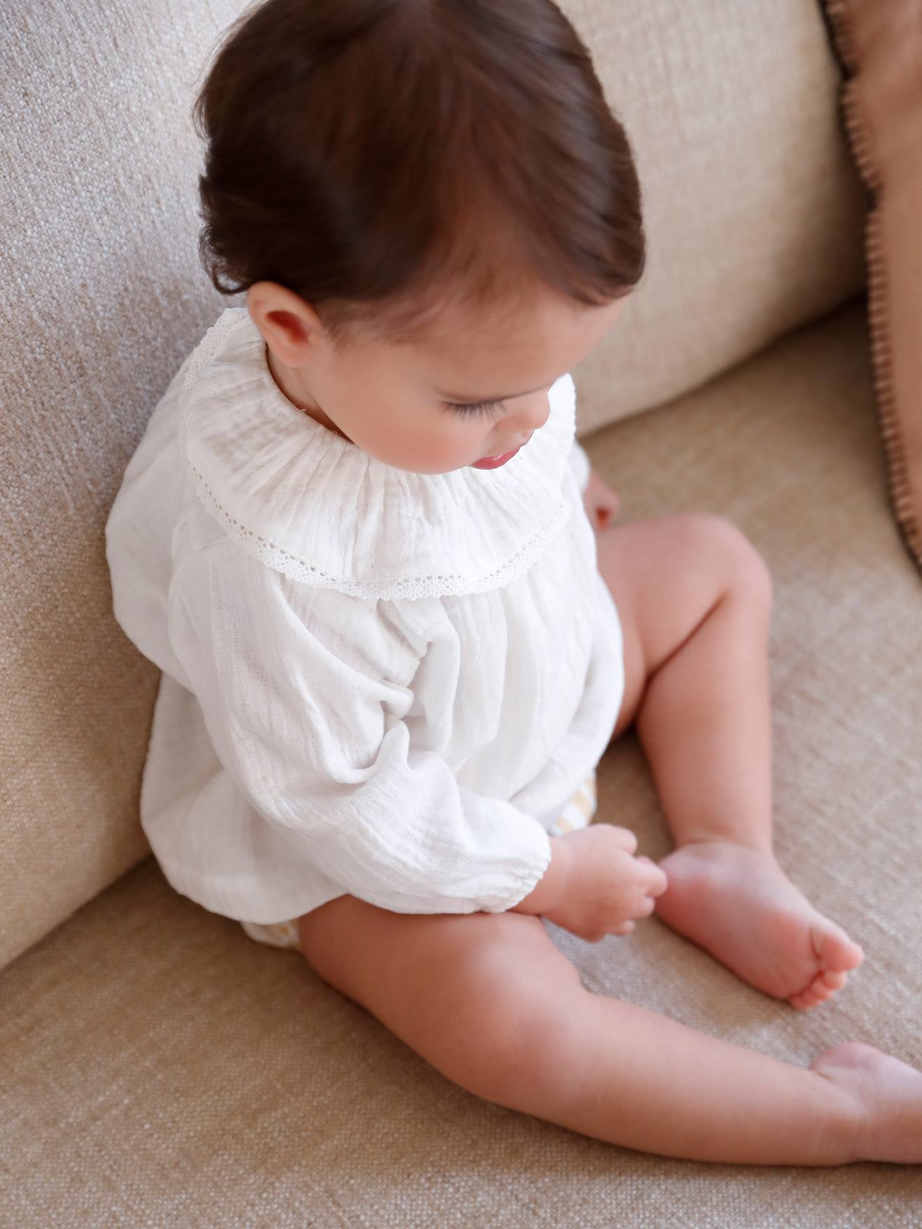 Blusa de chiffon de algodão, gola com babados, para bebê, cor crua