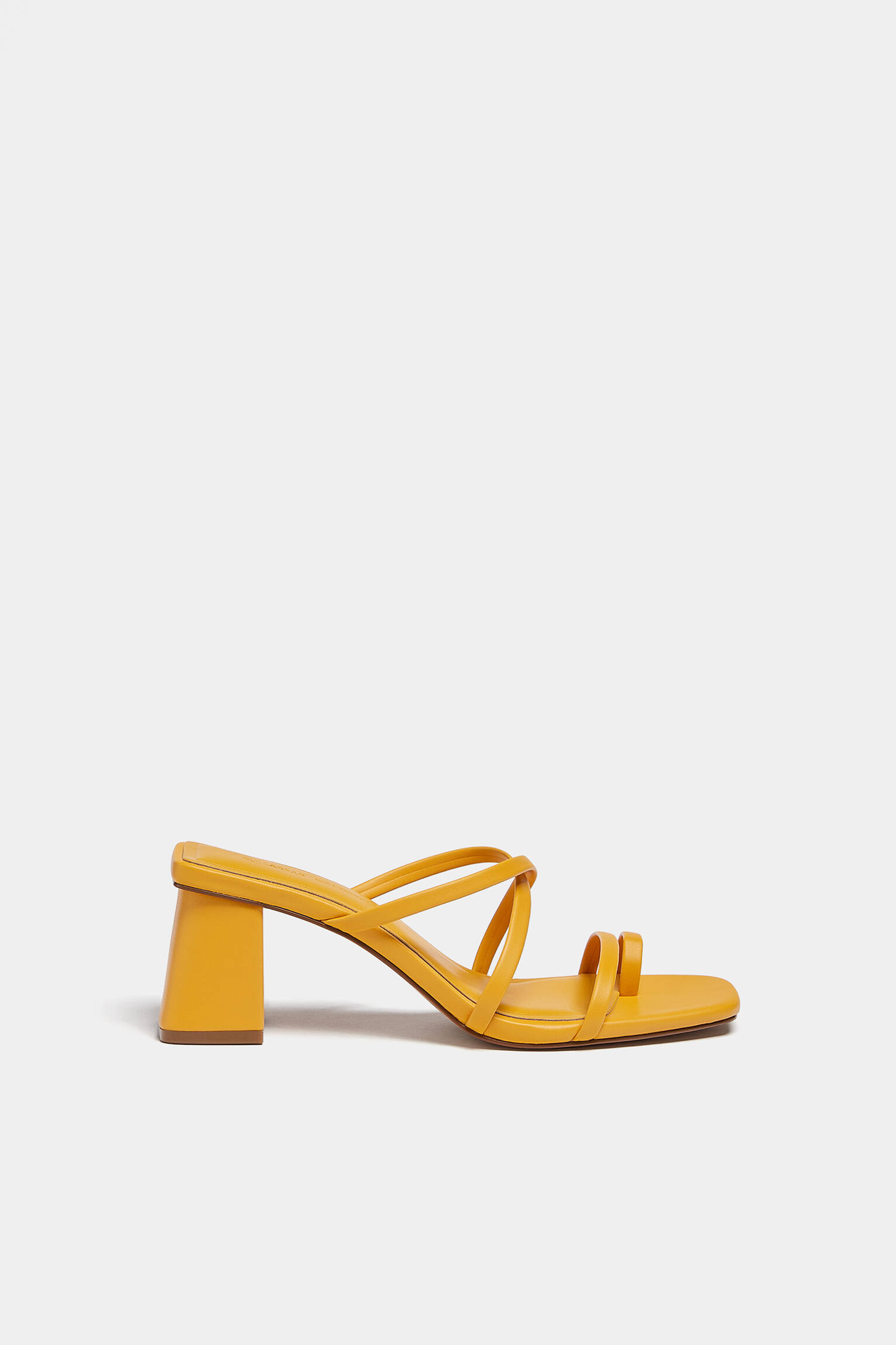 Sandália mule com várias tiras - mostarda