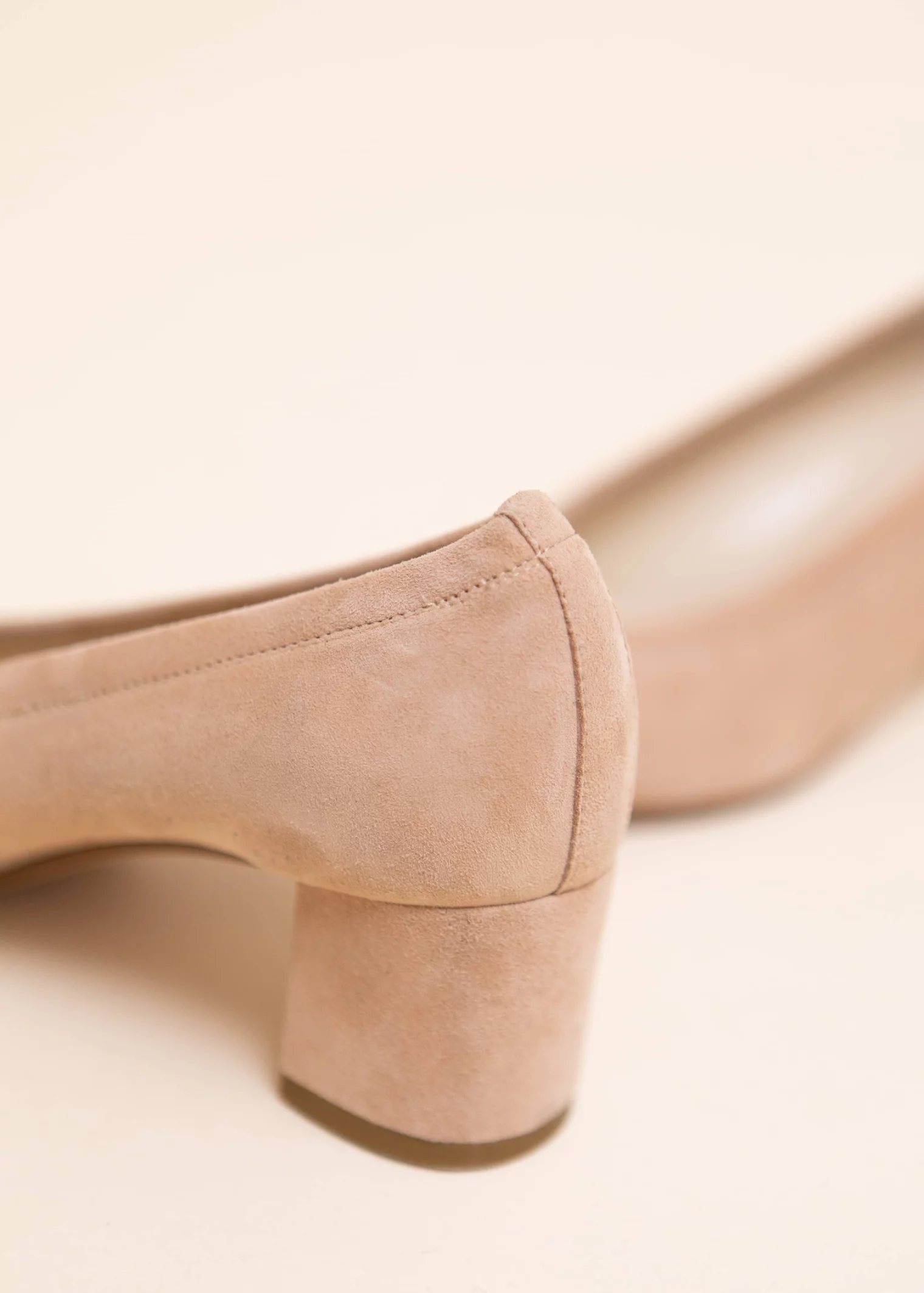 BALLERINE HOVE VELOURS BEIGE