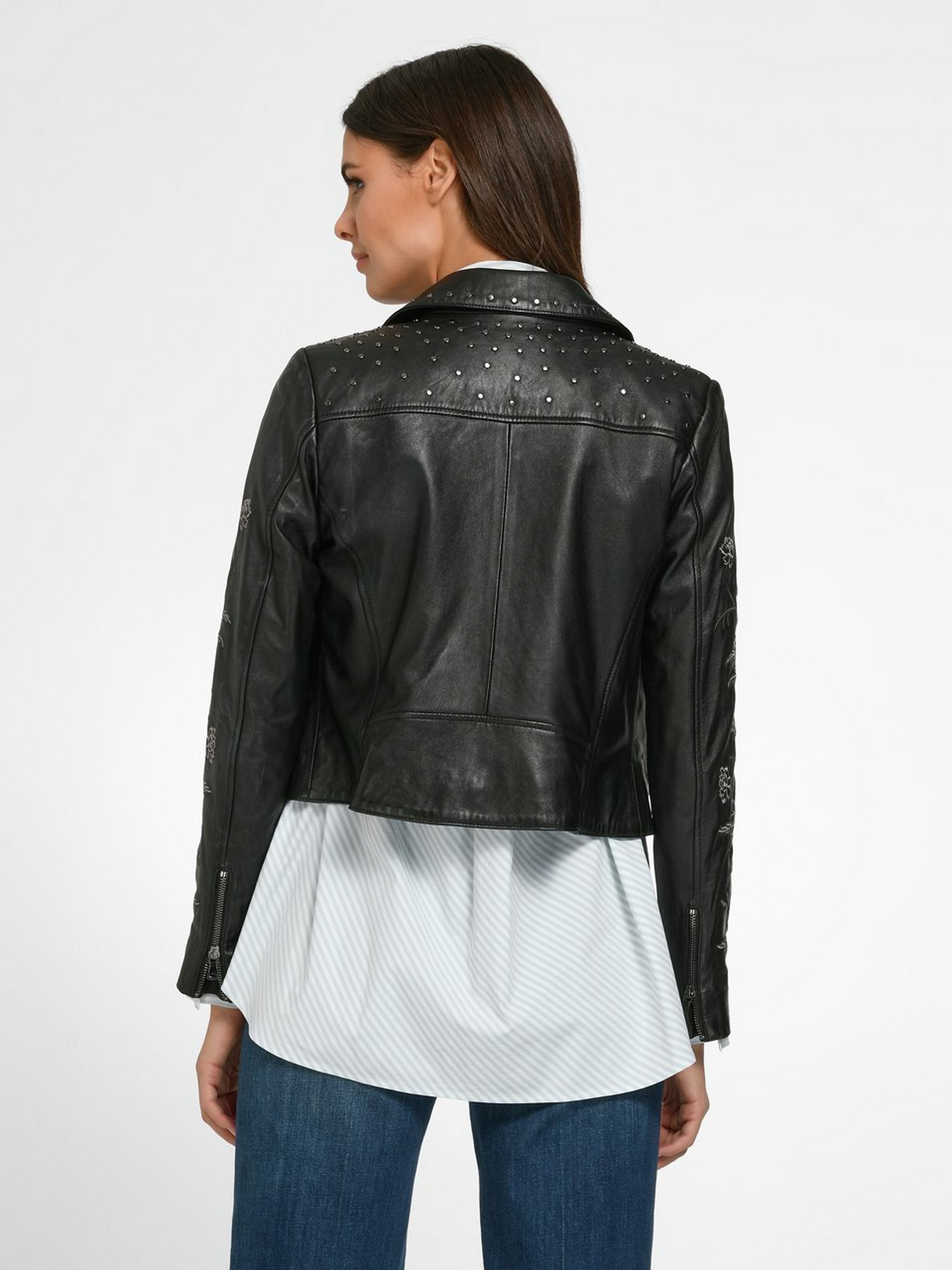 Lederjacke im Bikerstil